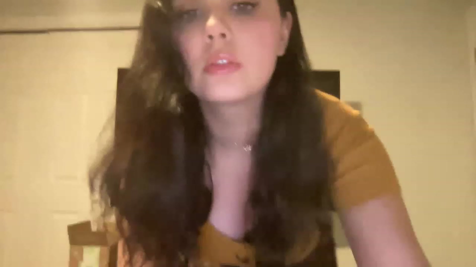 Gallery image thumbnail from Giaislovely's myfreecams stream on, 06/12/2023, 04:00 image 19 of 20