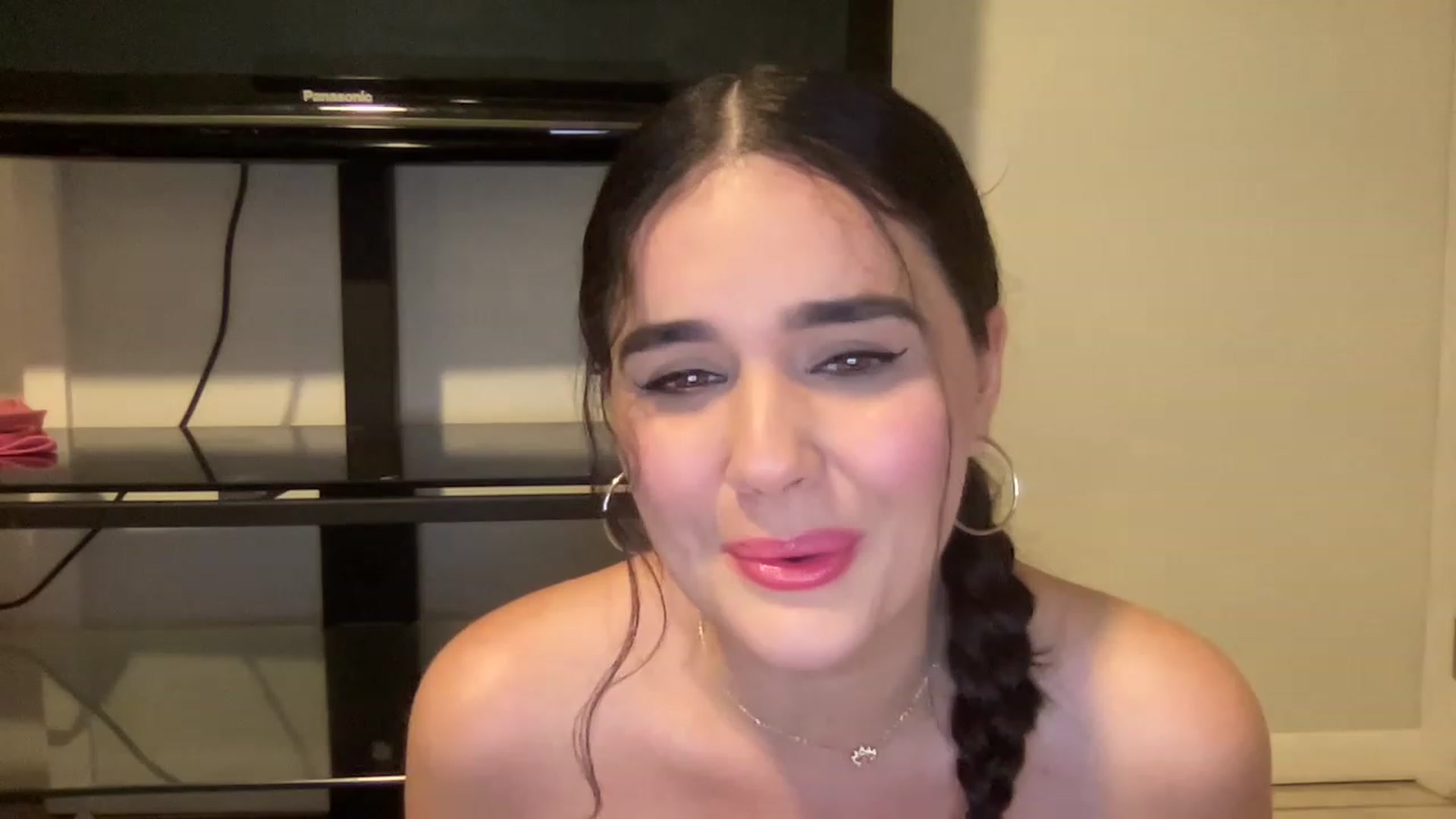 Gallery image thumbnail from Giaislovely's myfreecams stream on, 06/13/2023, 04:07 image 18 of 20