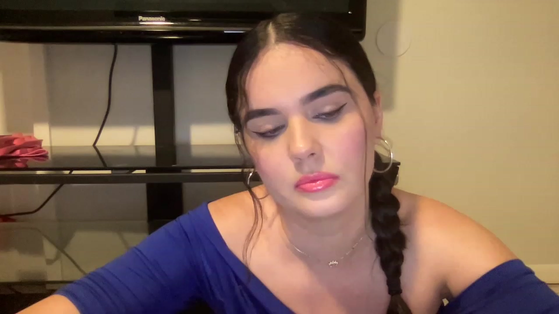 Gallery image thumbnail from Giaislovely's myfreecams stream on, 06/13/2023, 04:07 image 7 of 20