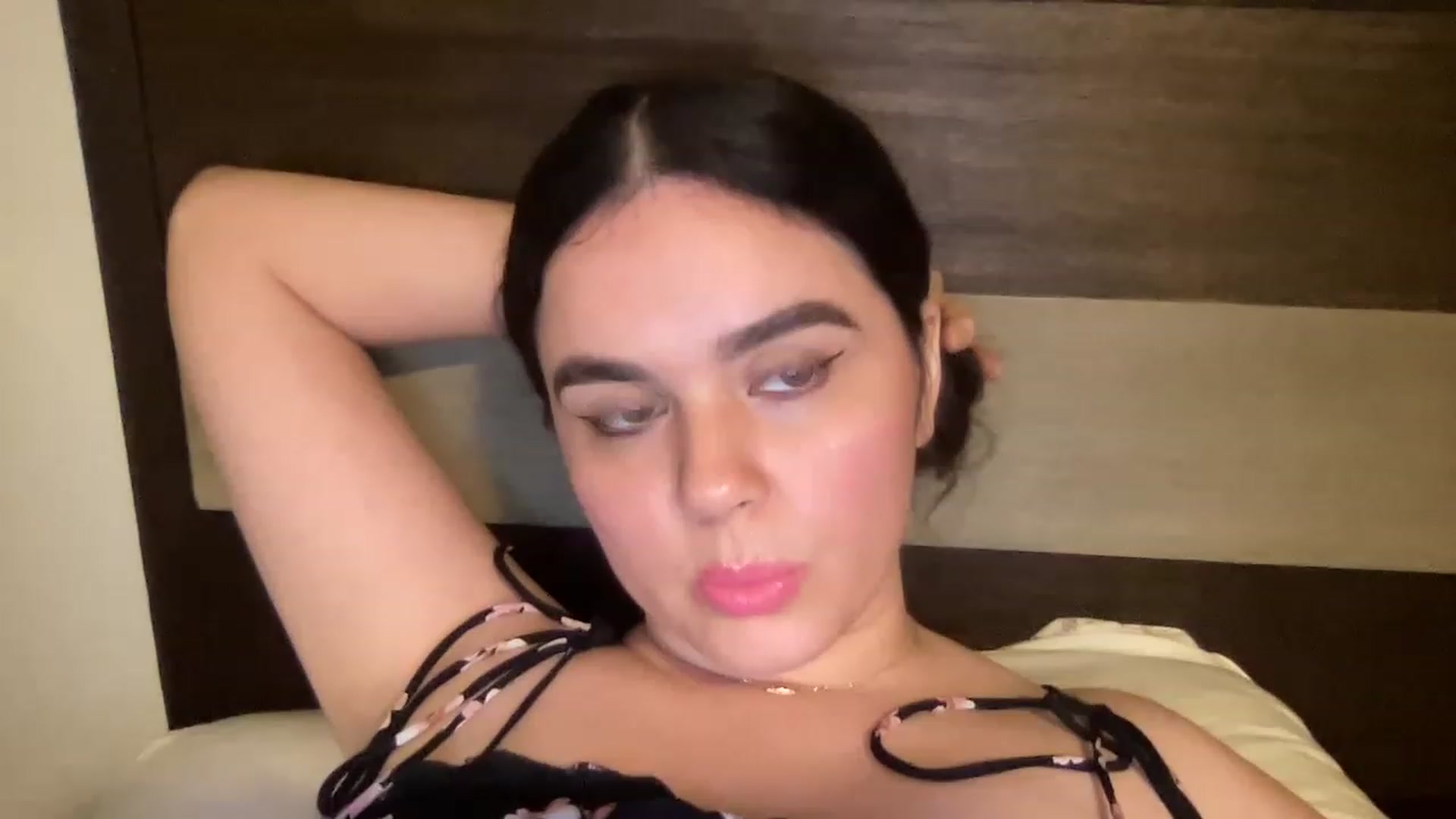 Gallery image thumbnail from Giaislovely's myfreecams stream on, 06/14/2023, 05:49 image 6 of 20