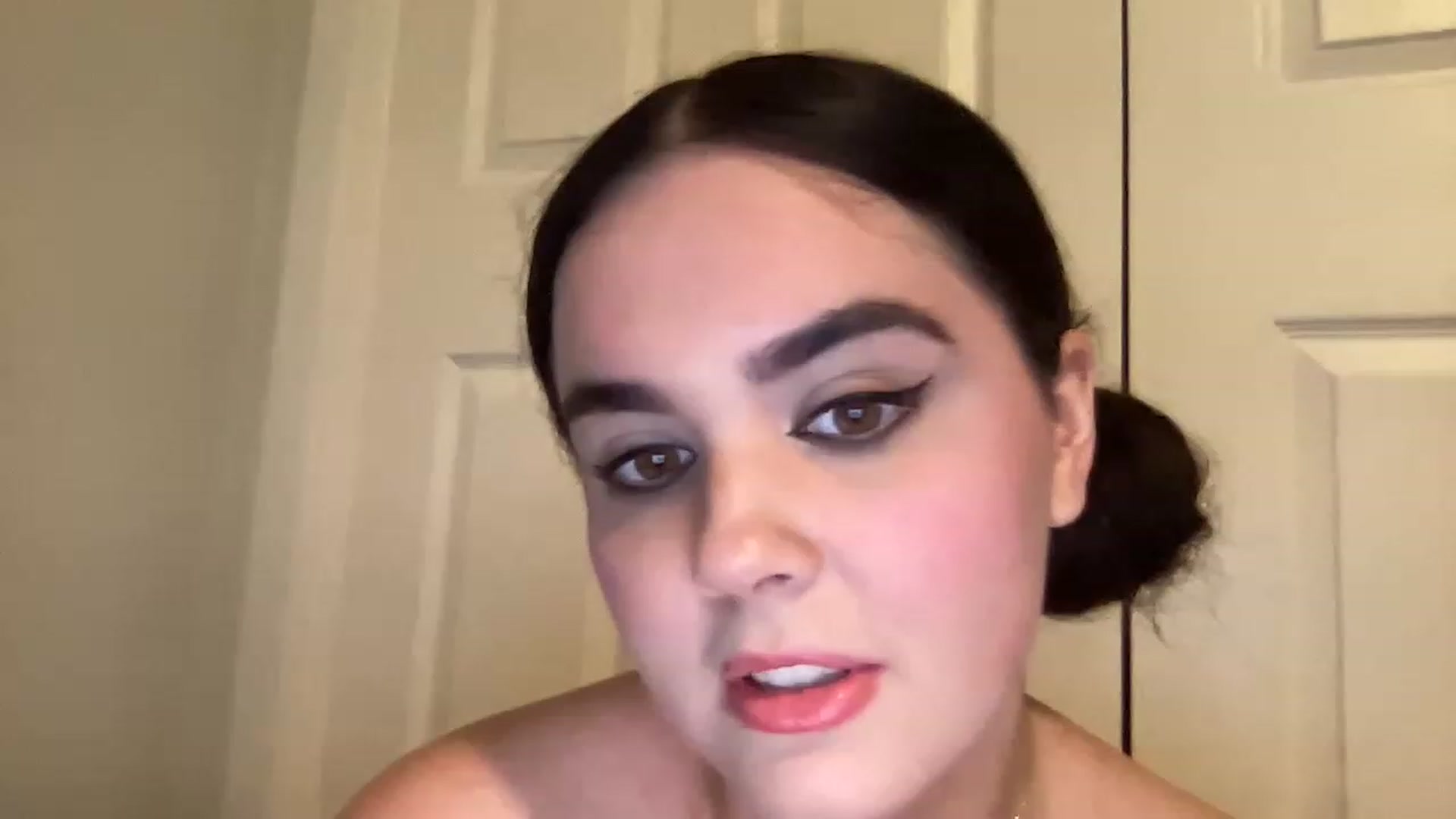 Gallery image thumbnail from Giaislovely's myfreecams stream on, 06/17/2023, 06:26 image 18 of 20