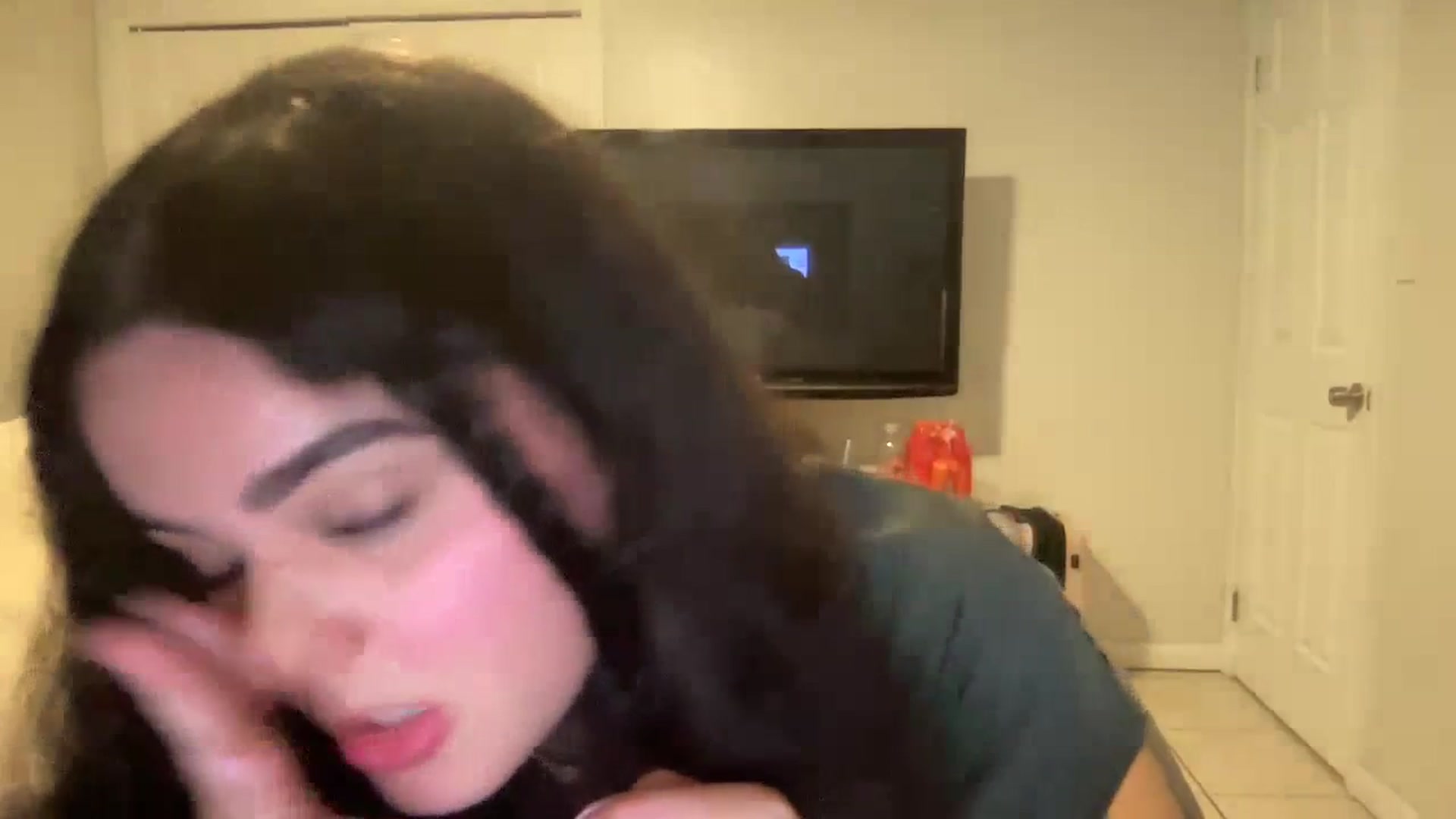 Gallery image thumbnail from Giaislovely's myfreecams stream on, 07/08/2023, 06:20 image 15 of 20