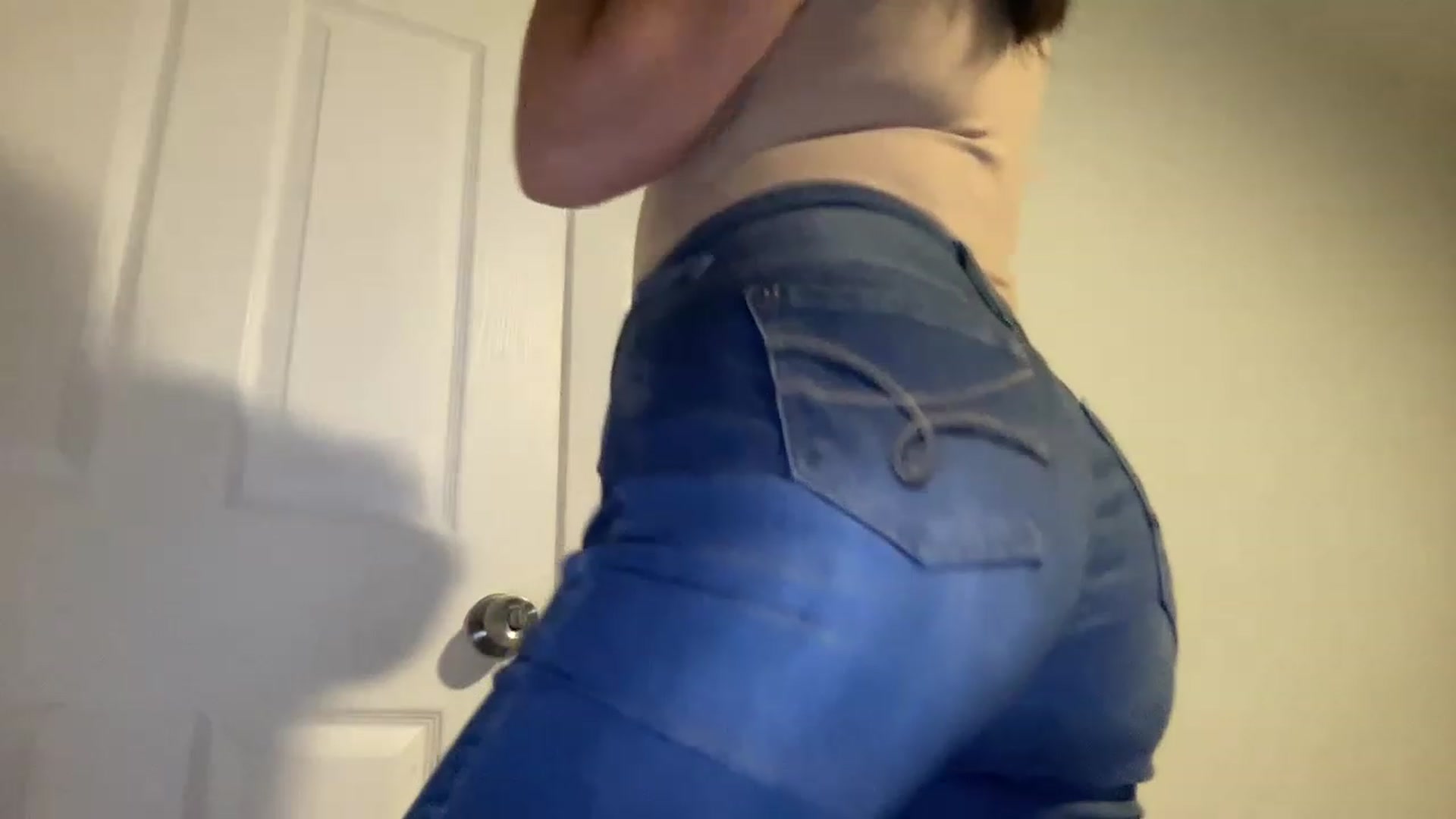 Gallery image thumbnail from Giaislovely's myfreecams stream on, 07/31/2023, 06:23 image 8 of 20