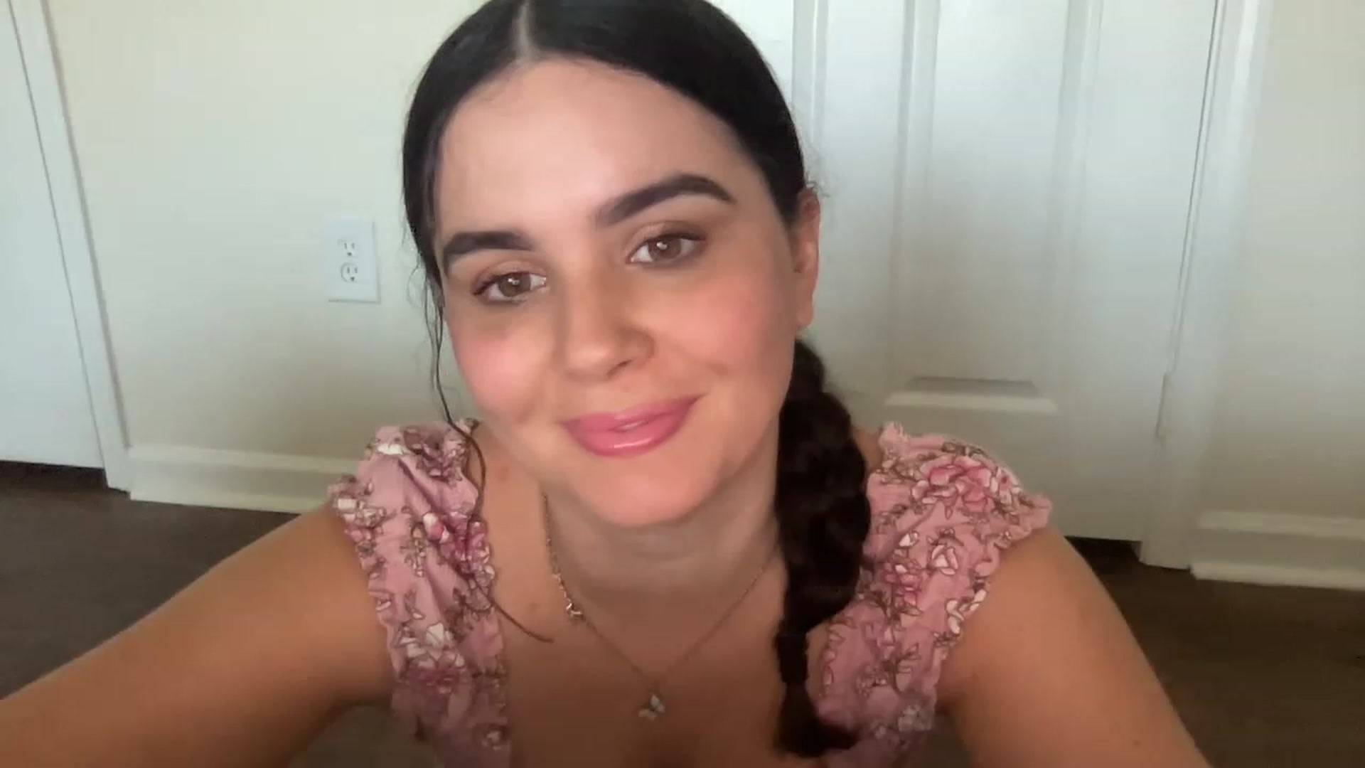 Gallery image thumbnail from Giaislovely's myfreecams stream on, 08/09/2023, 22:16 image 7 of 20