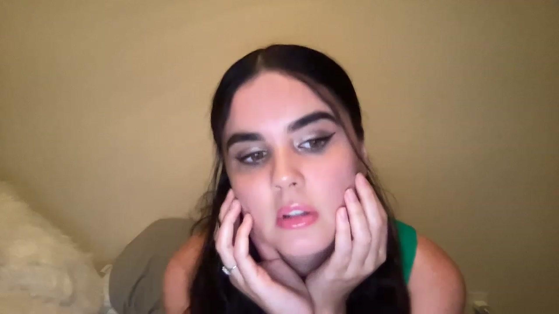 Gallery image thumbnail from Giaislovely's myfreecams stream on, 08/10/2023, 05:18 image 13 of 20