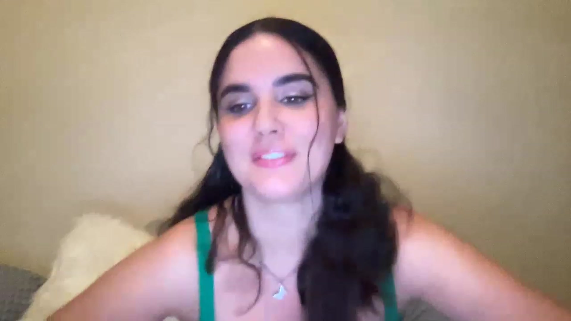 Gallery image thumbnail from Giaislovely's myfreecams stream on, 08/10/2023, 05:18 image 6 of 20