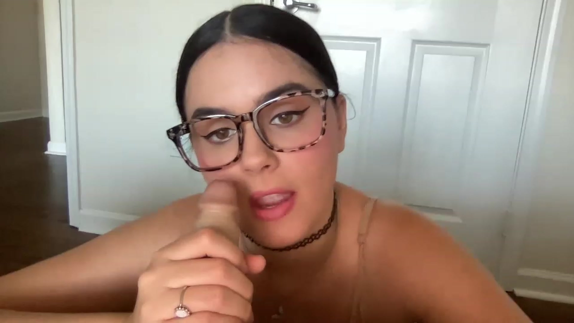 Gallery image thumbnail from Giaislovely's myfreecams stream on, 08/13/2023, 23:08 image 14 of 20