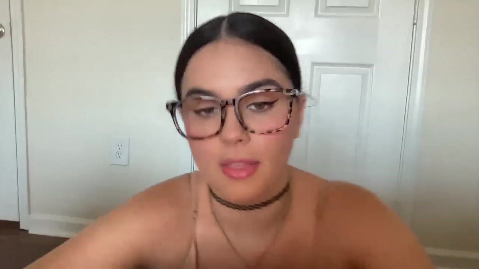 Gallery image thumbnail from Giaislovely's myfreecams stream on, 08/13/2023, 23:08 image 7 of 20