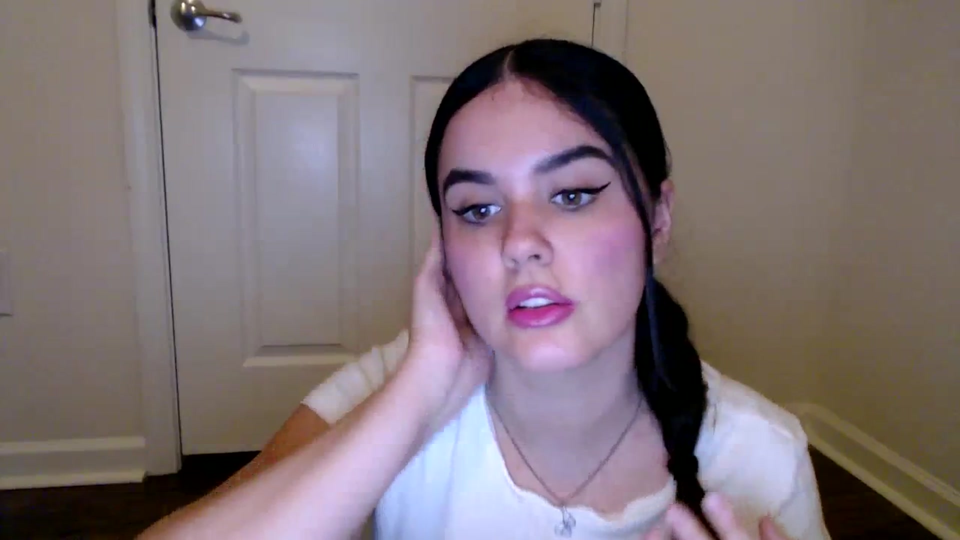 Gallery image thumbnail from Giaislovely's myfreecams stream on, 08/16/2023, 05:56 image 11 of 20