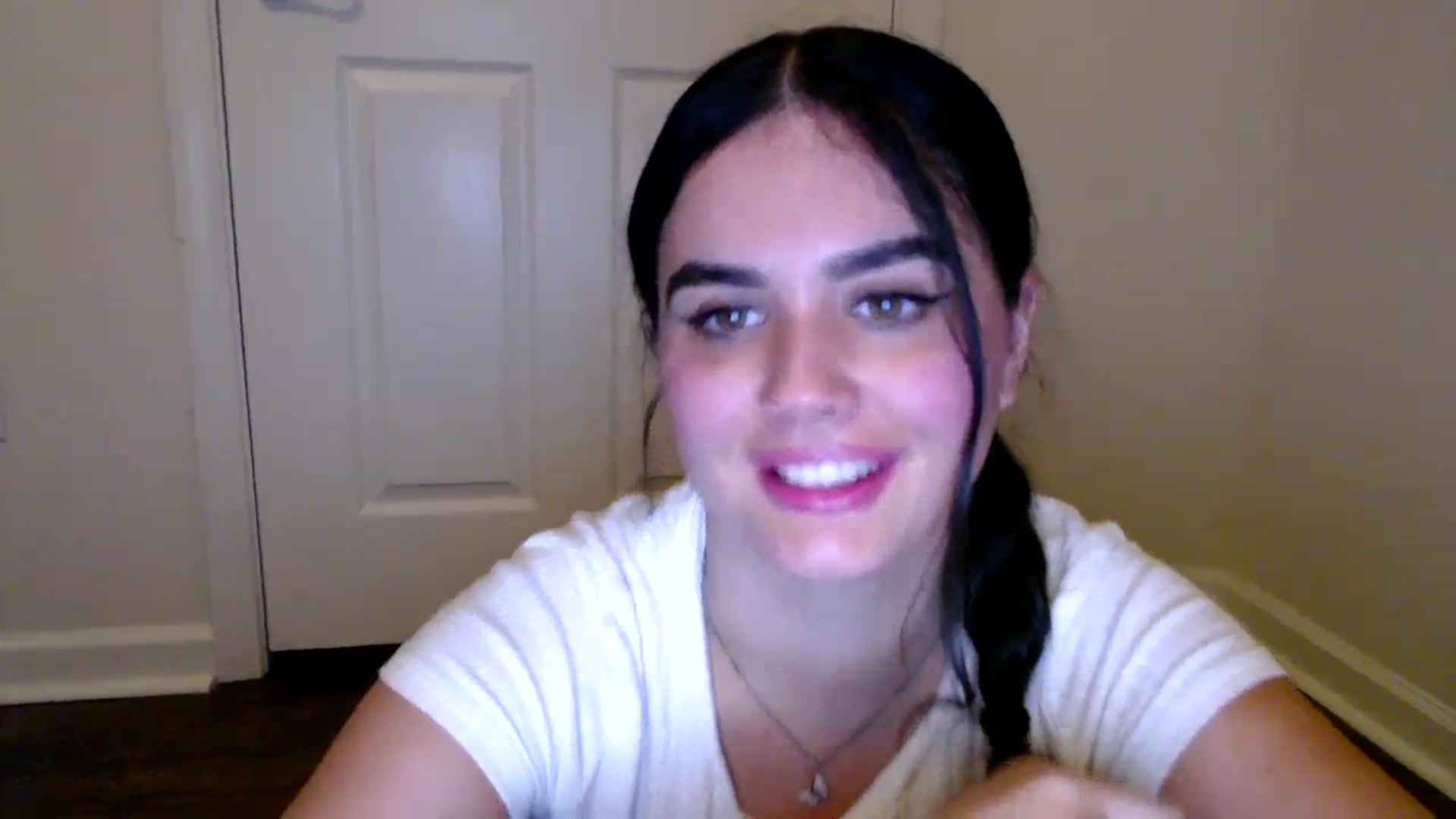 Gallery image thumbnail from Giaislovely's myfreecams stream on, 08/16/2023, 05:56 image 7 of 20