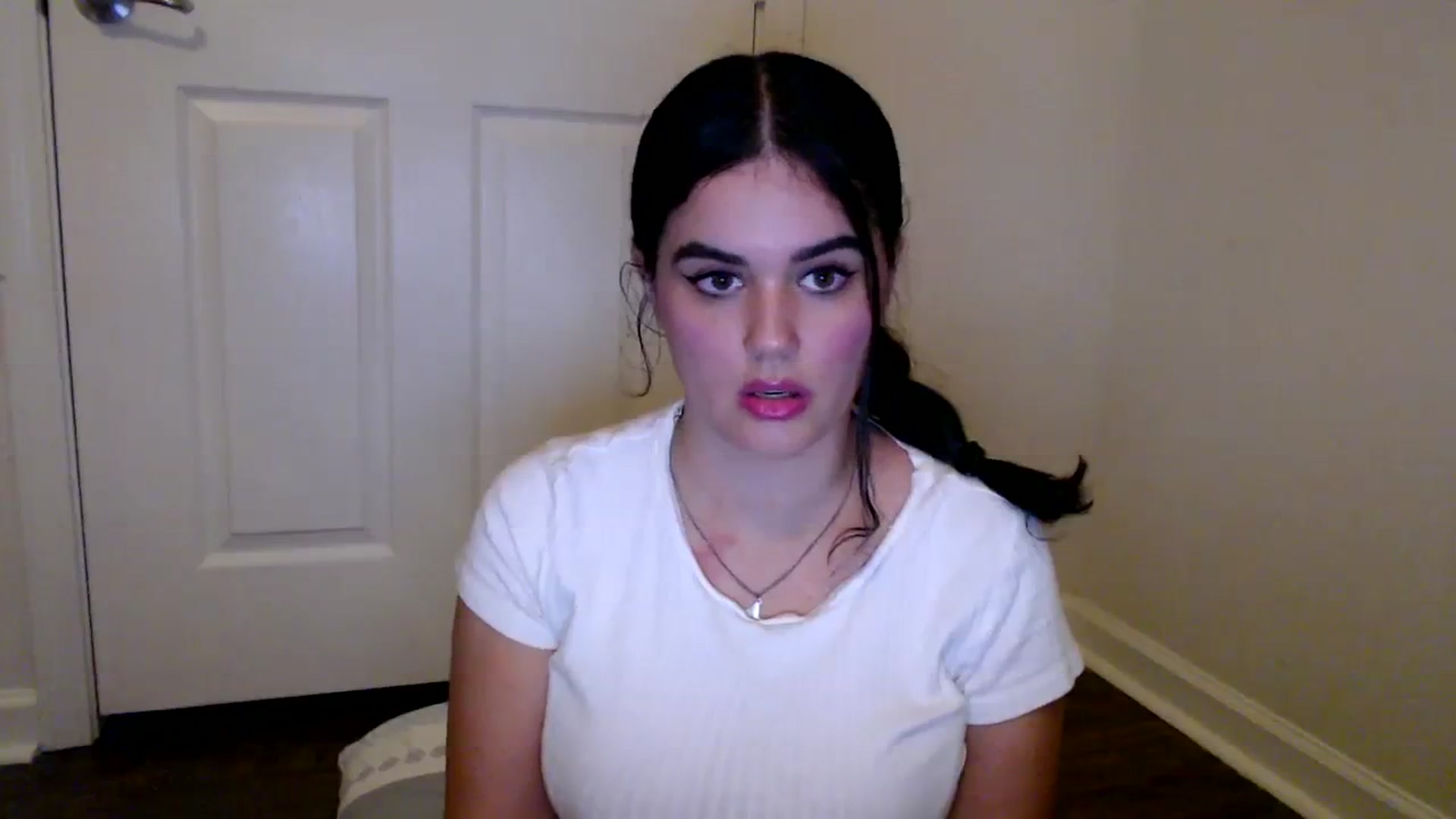 Gallery image thumbnail from Giaislovely's myfreecams stream on, 08/16/2023, 05:56 image 13 of 20
