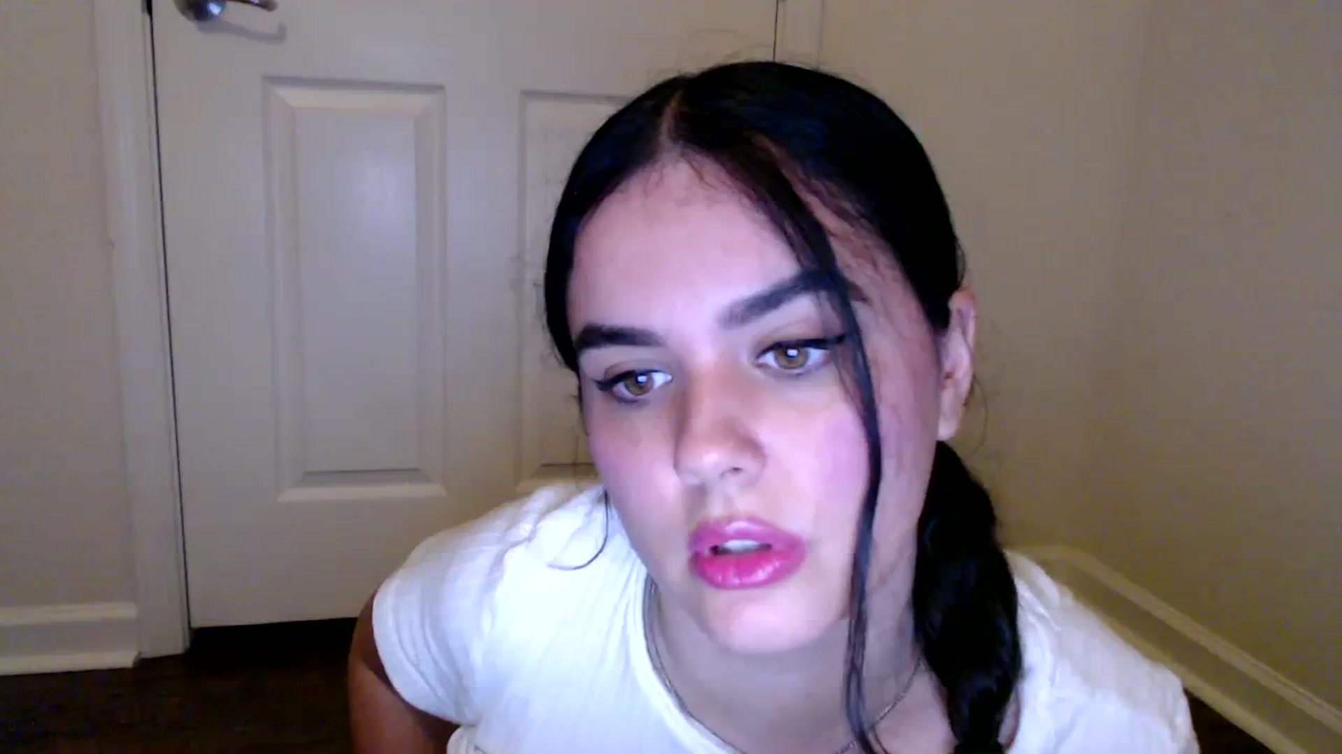 Gallery image thumbnail from Giaislovely's myfreecams stream on, 08/16/2023, 05:56 image 16 of 20