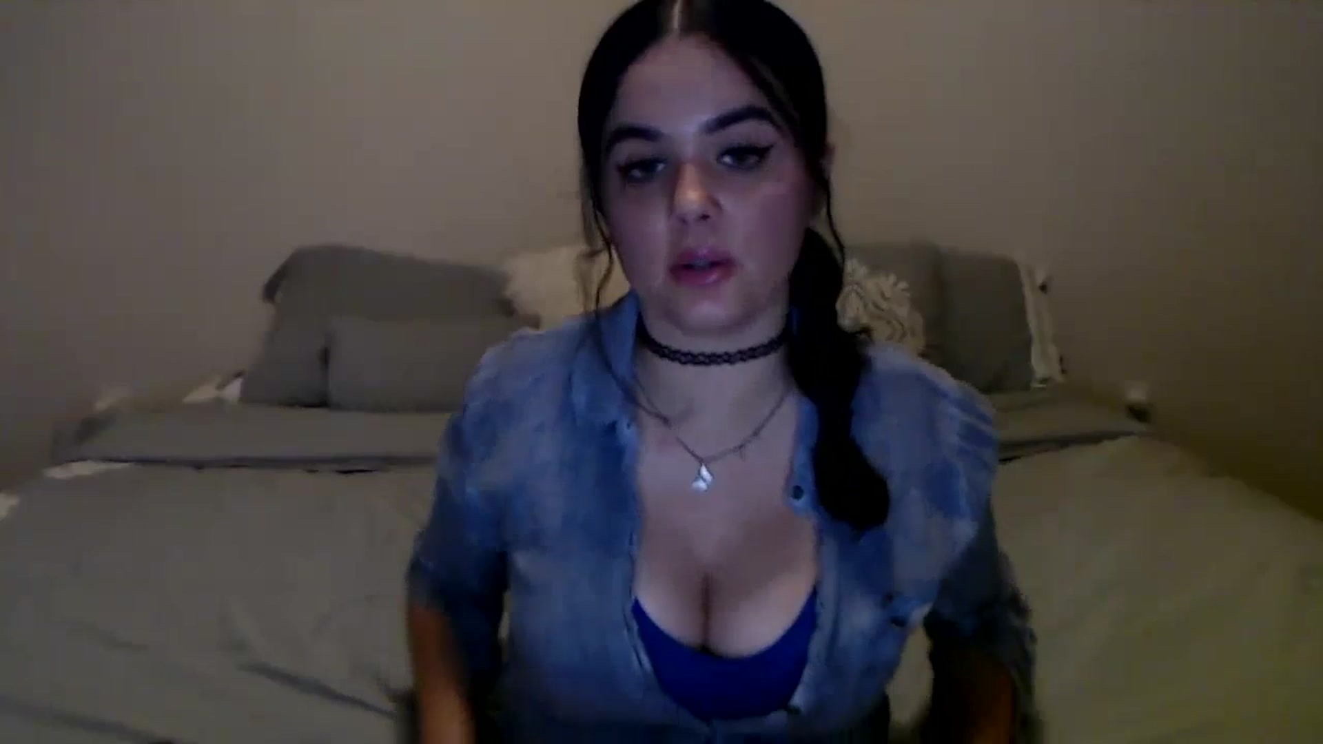 Gallery image thumbnail from Giaislovely's myfreecams stream on, 08/17/2023, 05:35 image 3 of 20