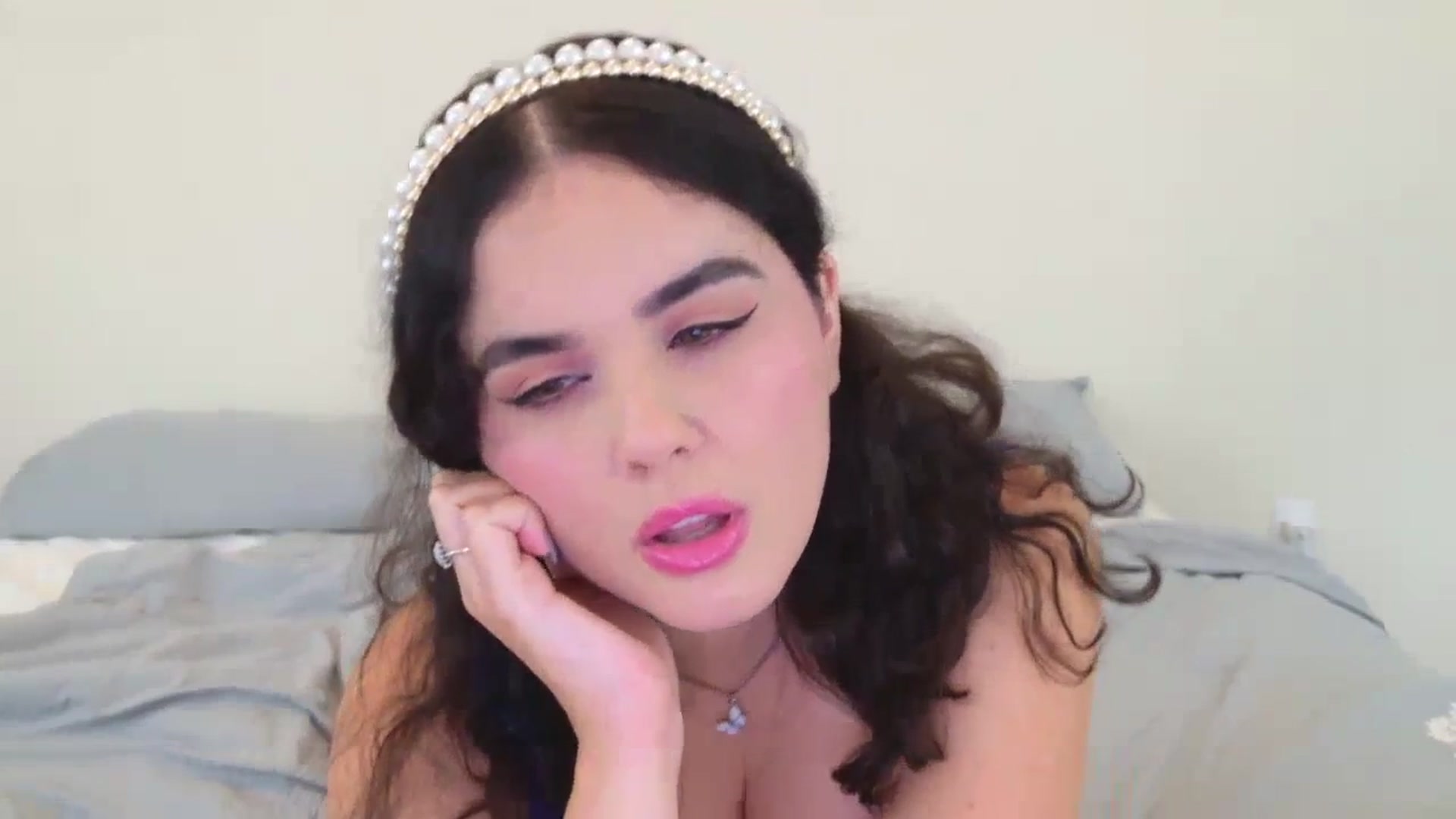 Gallery image thumbnail from Giaislovely's myfreecams stream on, 08/29/2023, 06:27 image 15 of 20