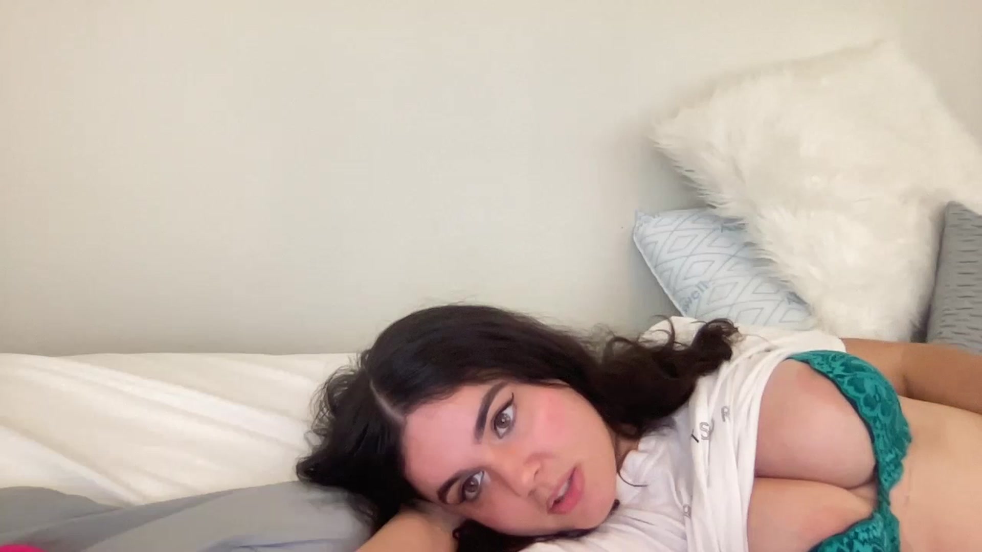 Gallery image thumbnail from Giaislovely's myfreecams stream on, 09/04/2023, 07:07 image 2 of 20