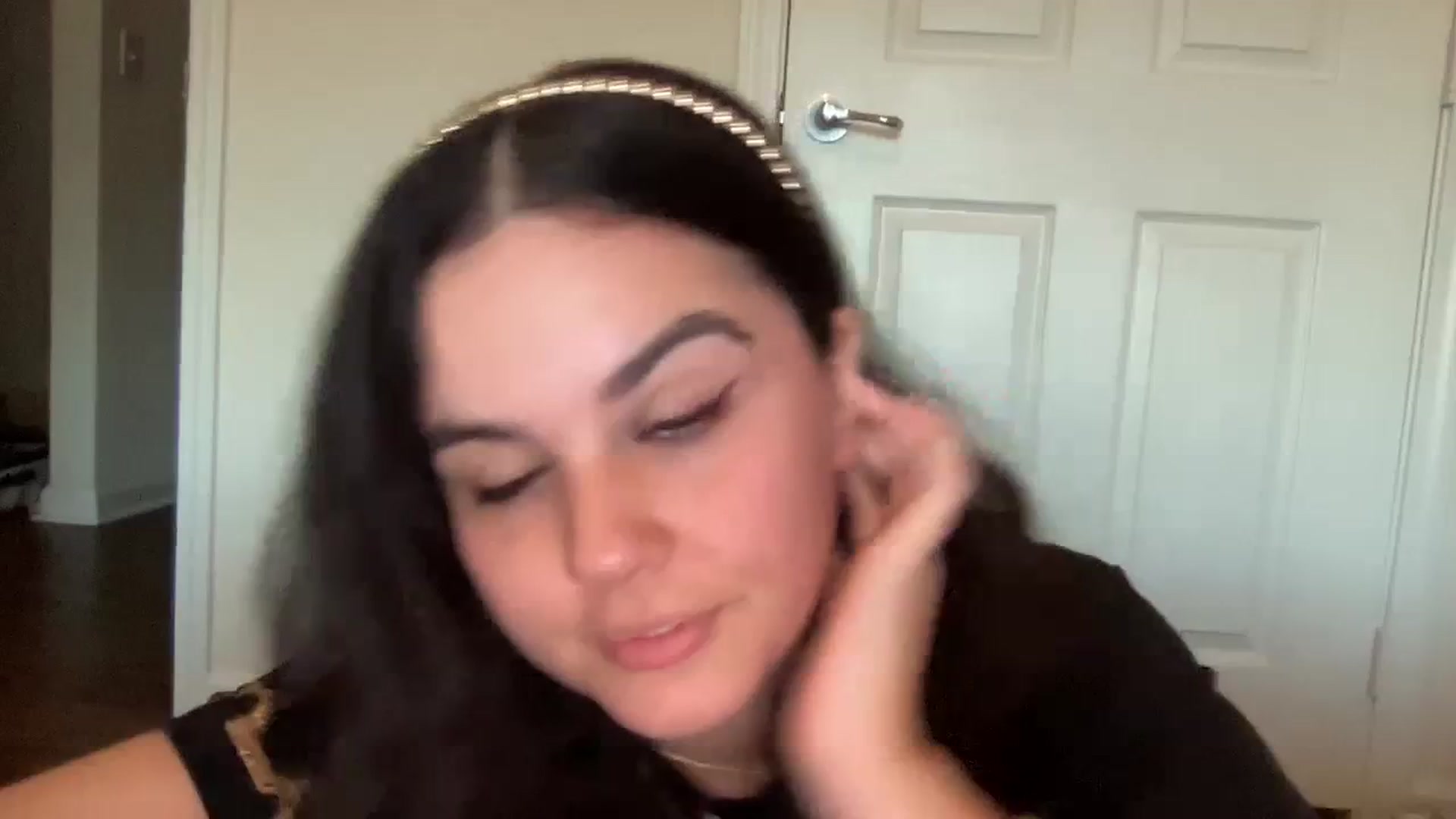 Gallery image thumbnail from Giaislovely's myfreecams stream on, 10/17/2023, 24:03 image 5 of 20