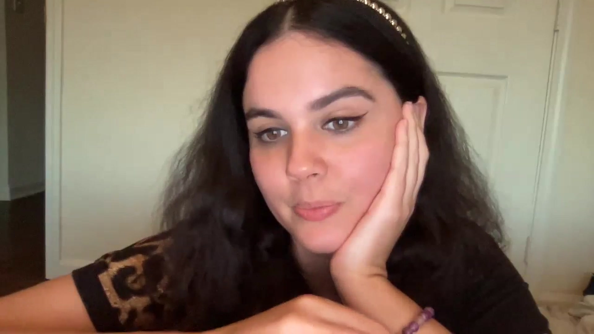 Gallery image thumbnail from Giaislovely's myfreecams stream on, 10/17/2023, 24:03 image 14 of 20