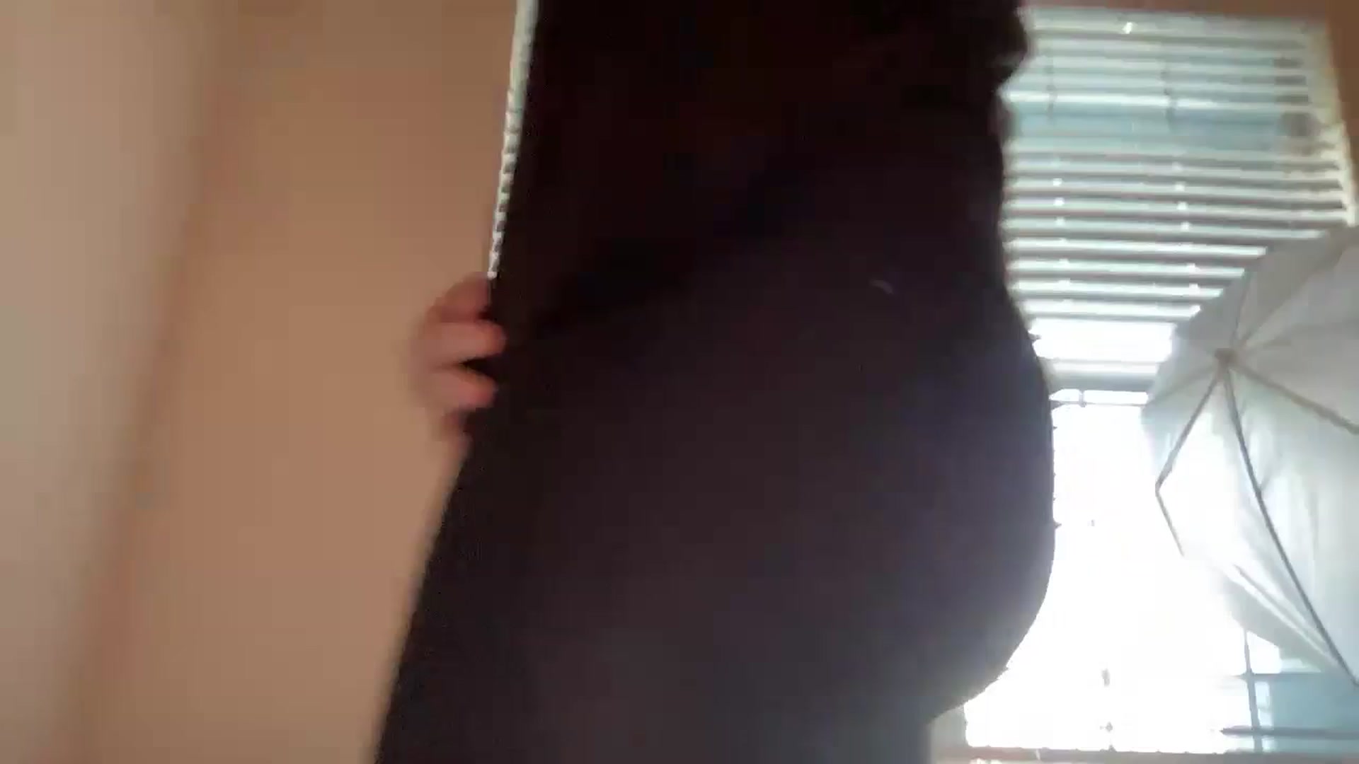 Gallery image thumbnail from Giaislovely's myfreecams stream on, 10/17/2023, 24:03 image 9 of 20