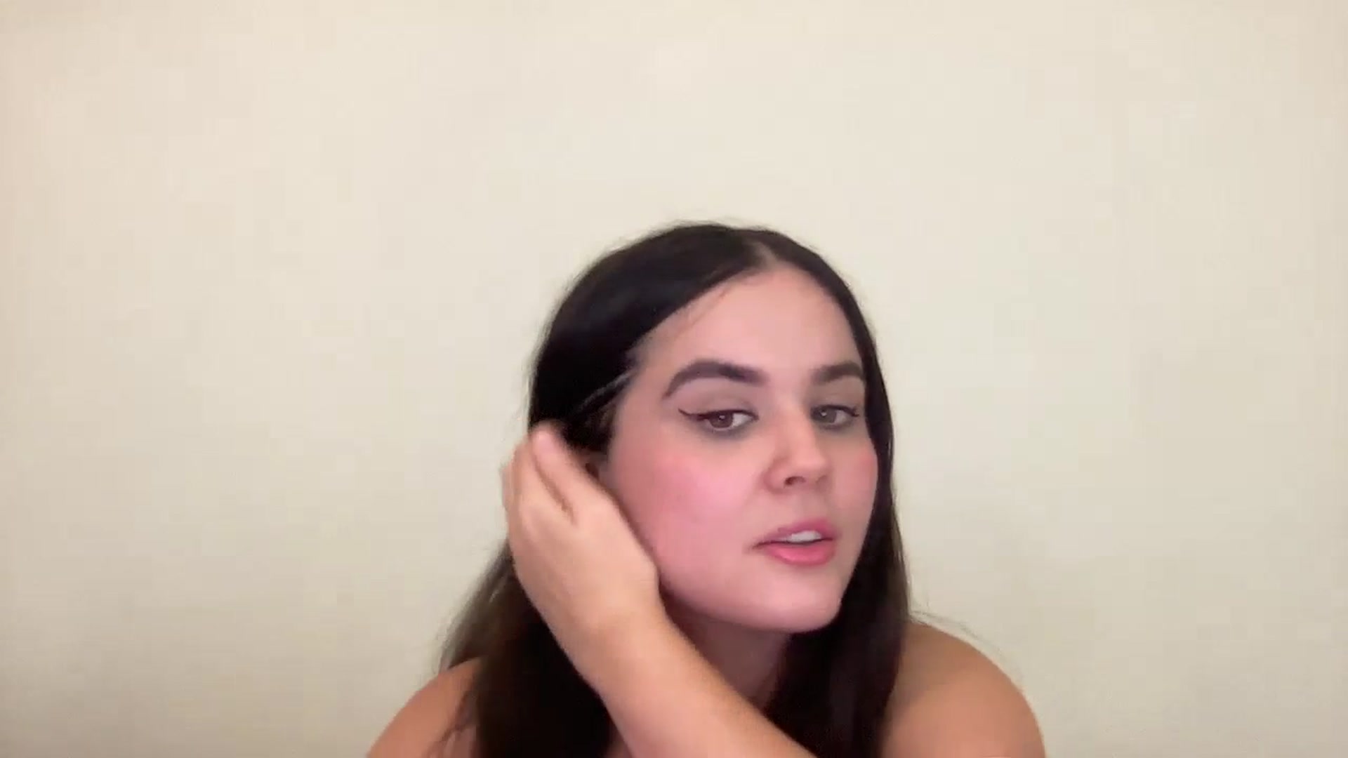 Gallery image thumbnail from Giaislovely's myfreecams stream on, 11/06/2023, 07:20 image 16 of 20
