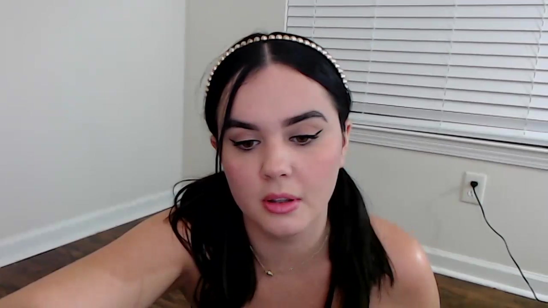 Gallery image thumbnail from Giaislovely's myfreecams stream on, 11/07/2023, 01:49 image 1 of 20
