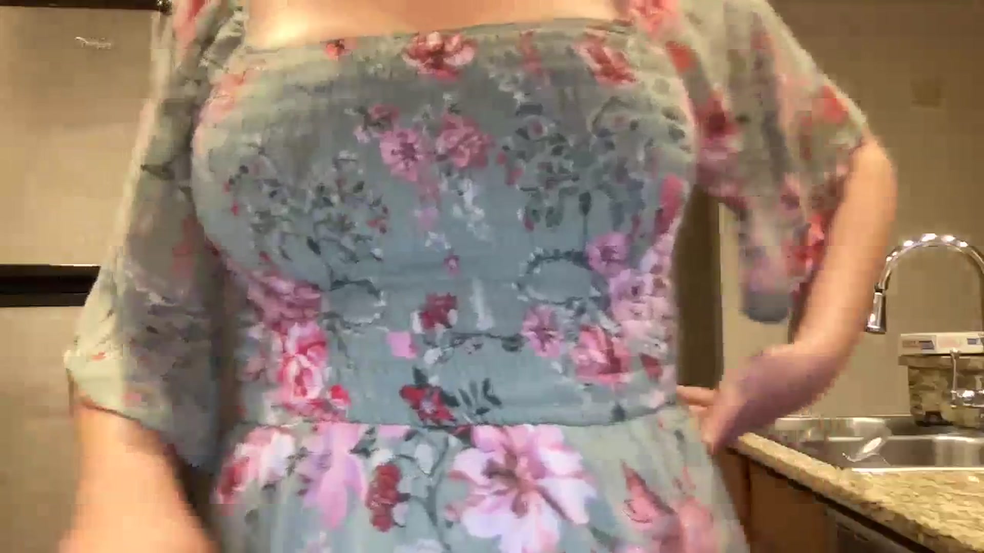 Gallery image thumbnail from Giaislovely's myfreecams stream on, 11/08/2023, 02:10 image 12 of 20