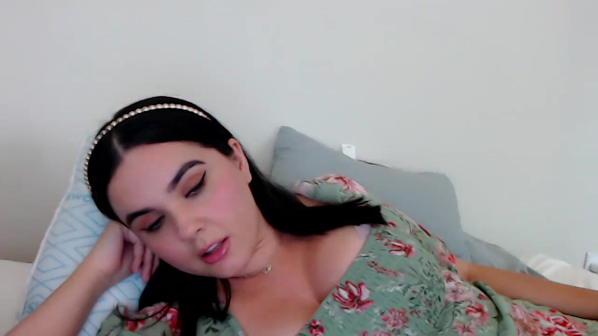 Gallery image thumbnail from Giaislovely's myfreecams stream on, 11/08/2023, 07:25 image 14 of 20