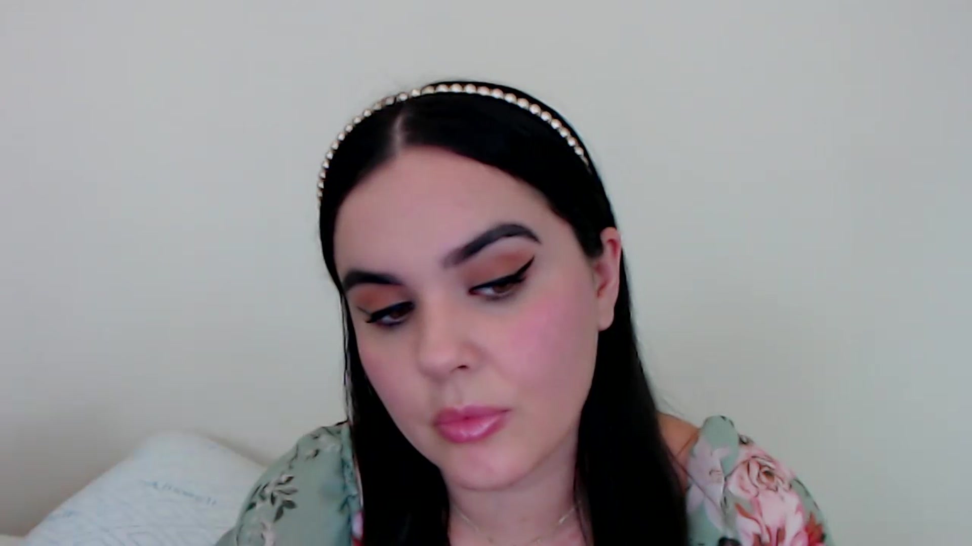 Gallery image thumbnail from Giaislovely's myfreecams stream on, 11/08/2023, 07:25 image 7 of 20