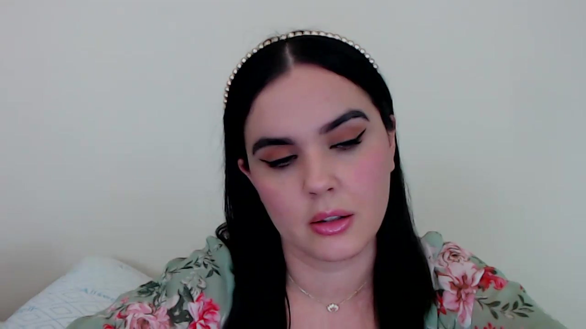 Gallery image thumbnail from Giaislovely's myfreecams stream on, 11/08/2023, 07:25 image 4 of 20