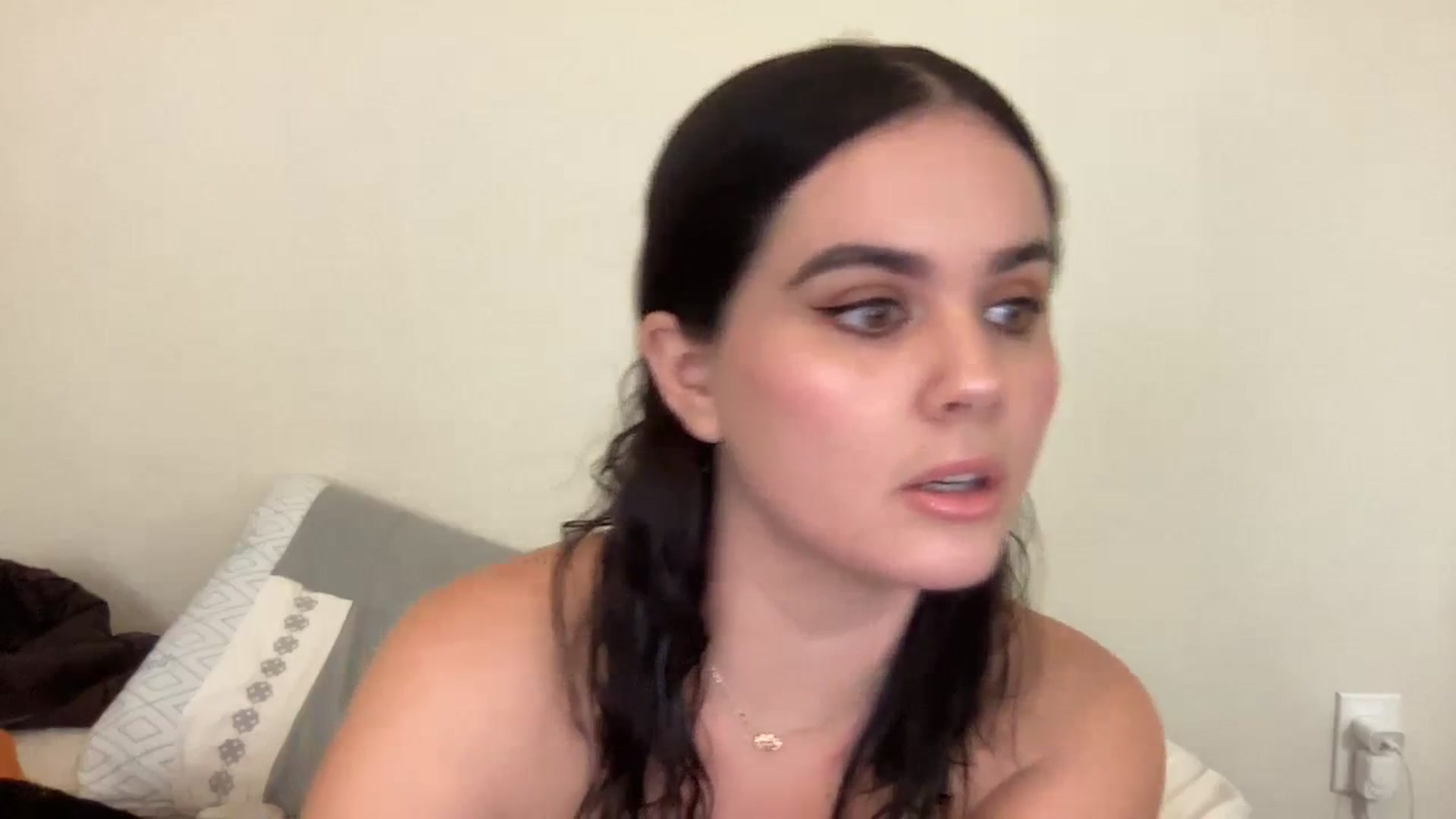 Gallery image thumbnail from Giaislovely's myfreecams stream on, 11/09/2023, 06:31 image 10 of 20