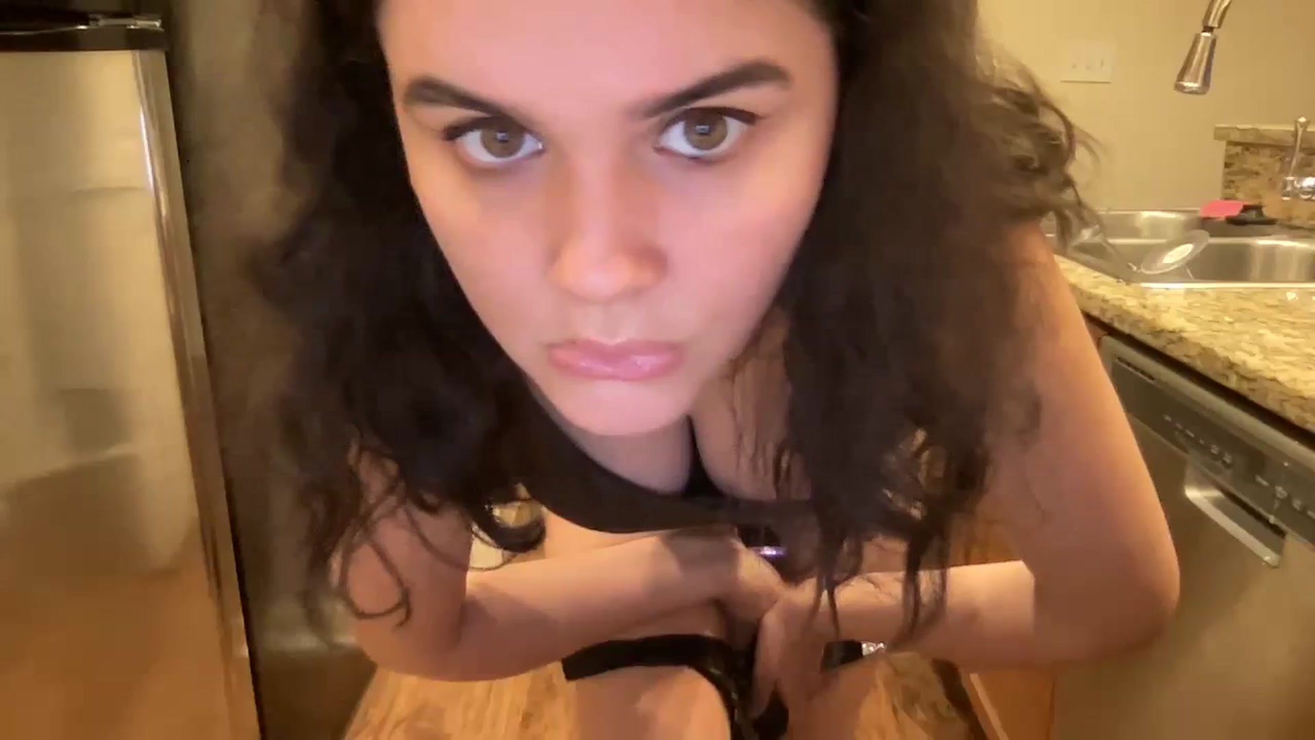 Gallery image thumbnail from Giaislovely's myfreecams stream on, 11/10/2023, 24:01 image 5 of 20