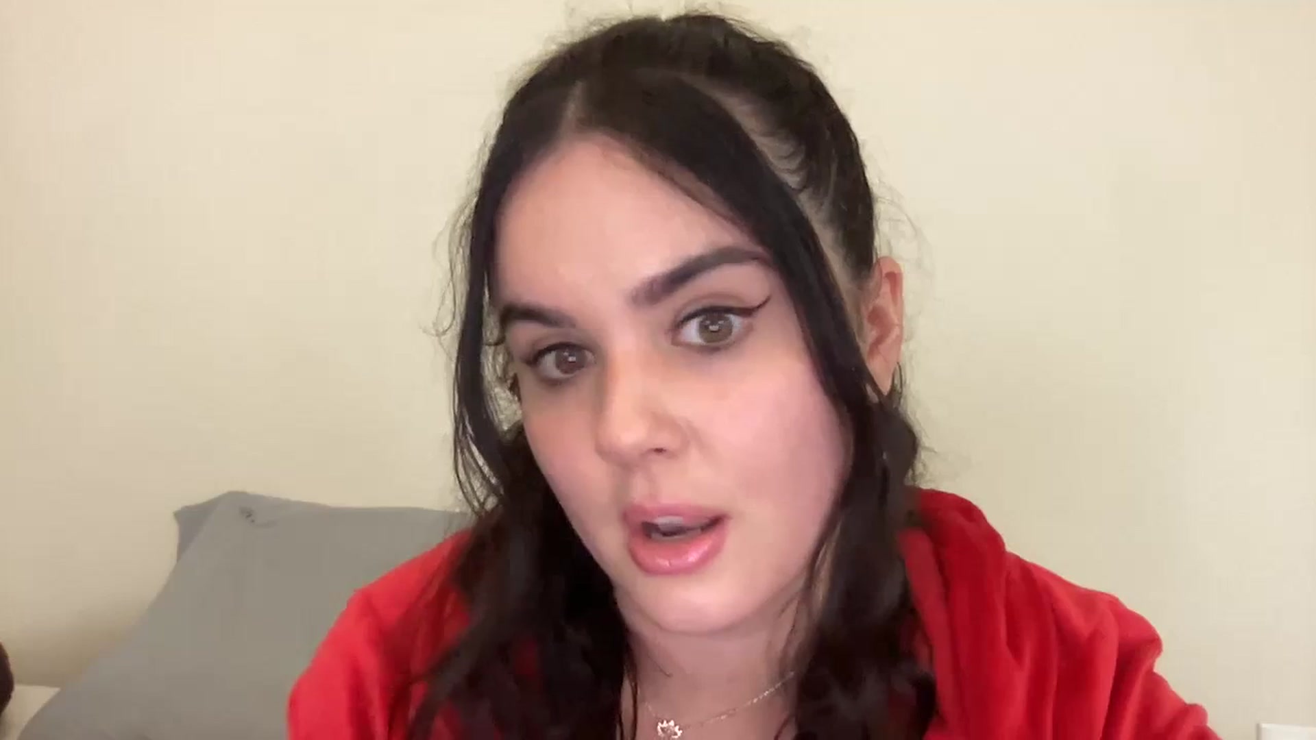 Gallery image thumbnail from Giaislovely's myfreecams stream on, 11/10/2023, 07:49 image 17 of 20