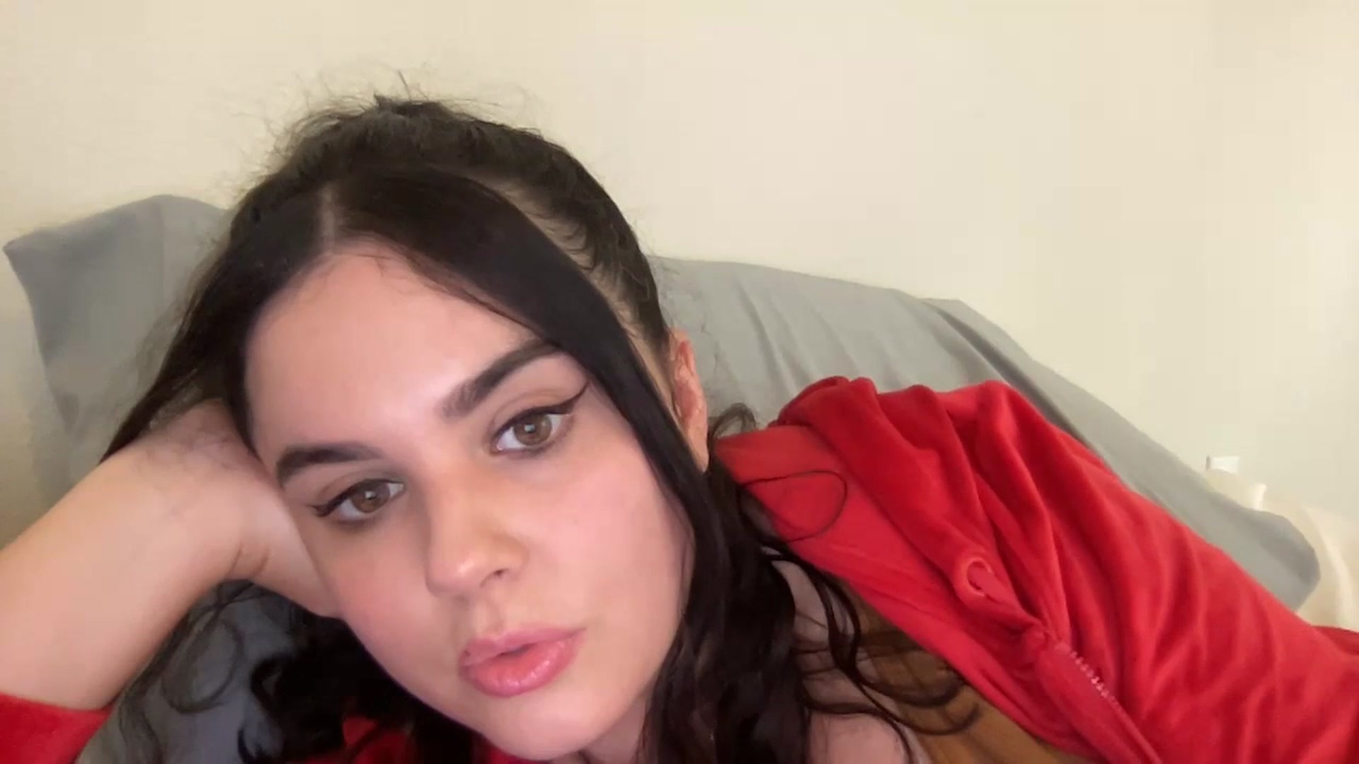 Gallery image thumbnail from Giaislovely's myfreecams stream on, 11/10/2023, 07:49 image 4 of 20