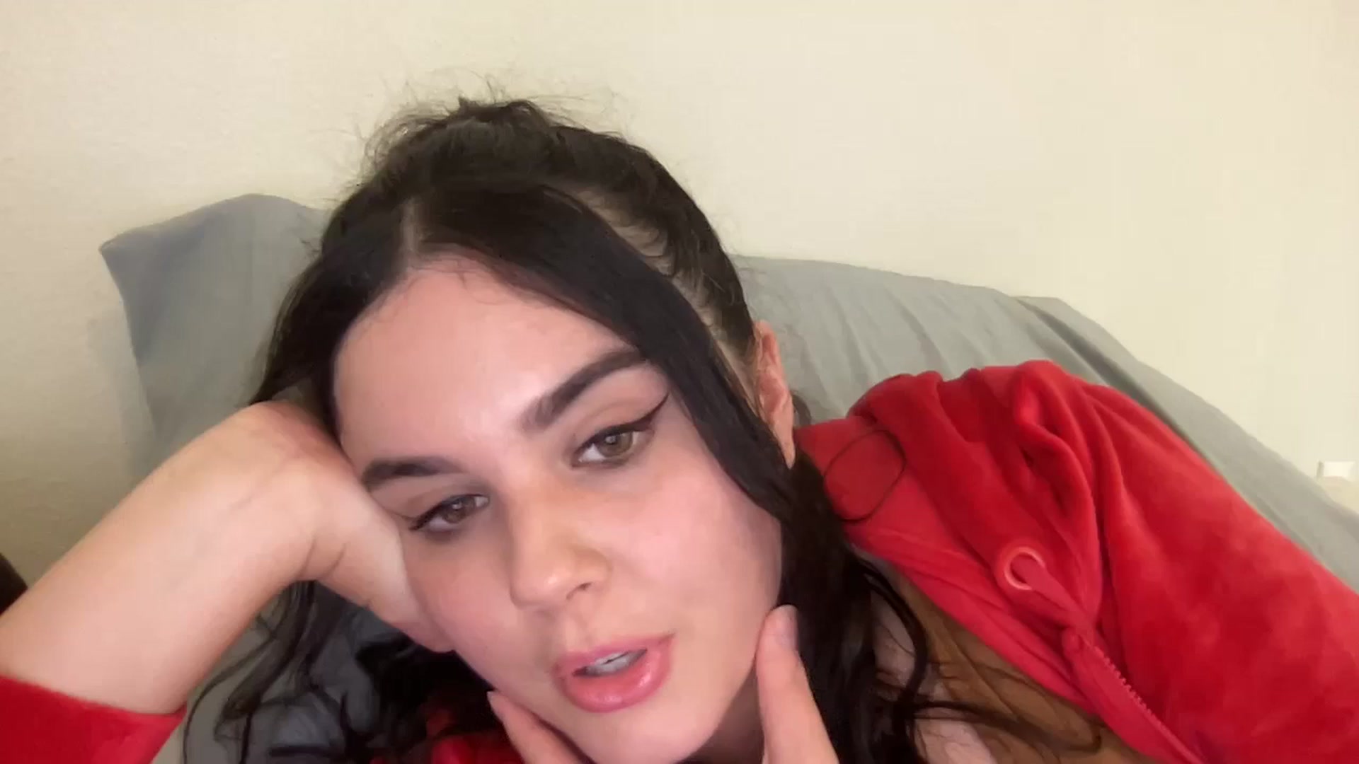 Gallery image thumbnail from Giaislovely's myfreecams stream on, 11/10/2023, 07:49 image 1 of 20