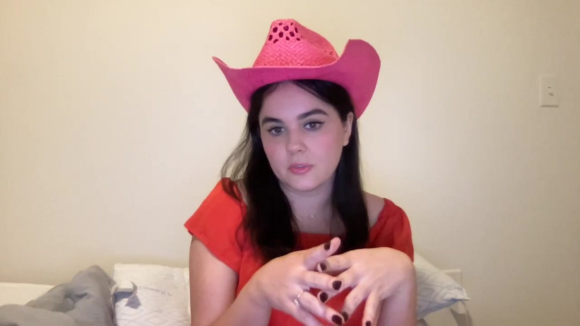 Gallery image thumbnail from Giaislovely's myfreecams stream on, 12/07/2023, 02:05 image 6 of 20