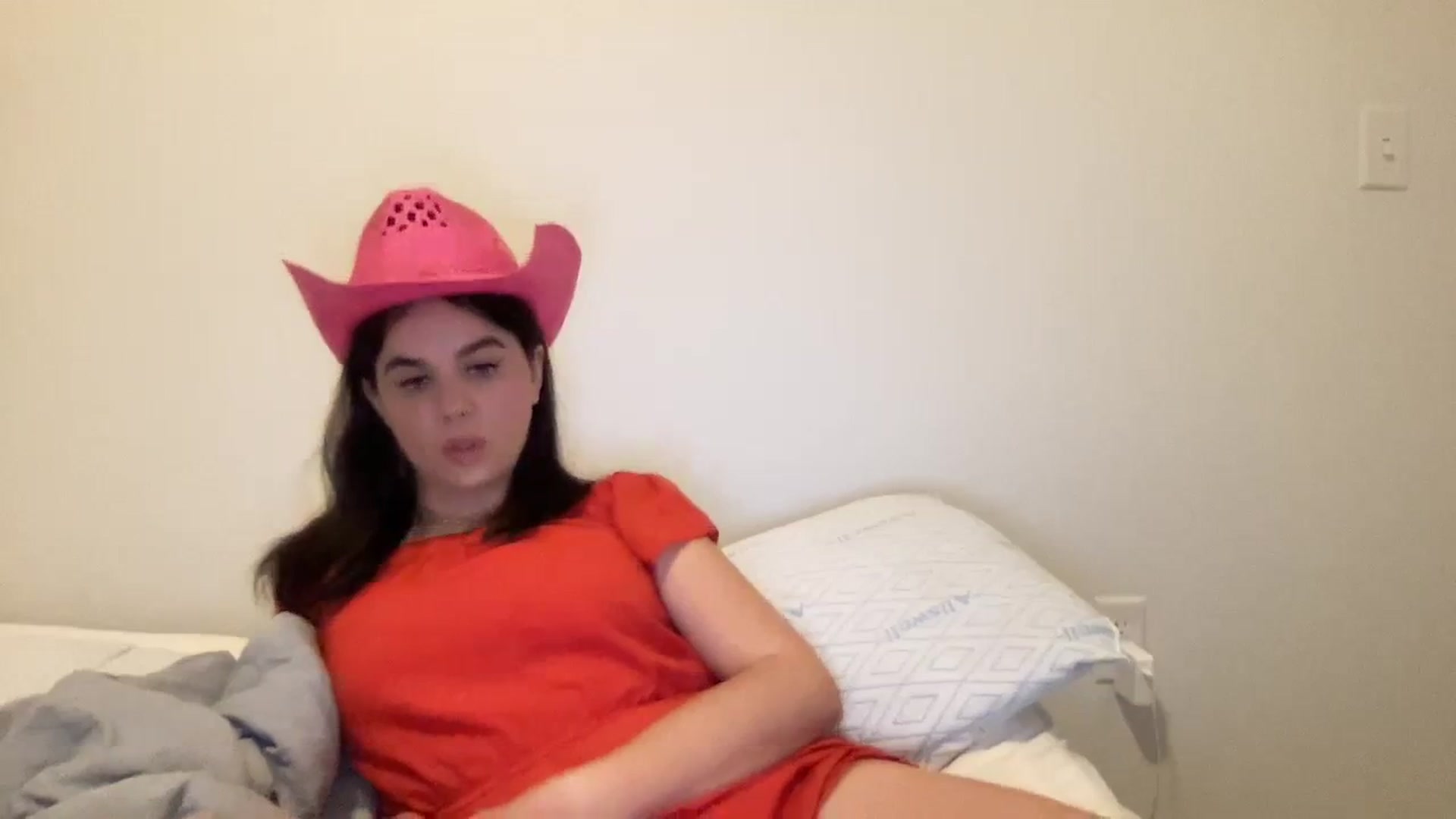 Gallery image thumbnail from Giaislovely's myfreecams stream on, 12/07/2023, 02:05 image 4 of 20