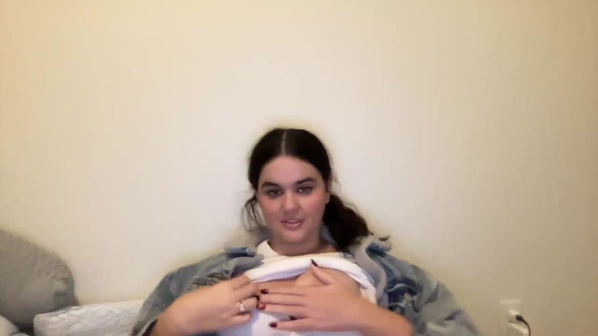 Gallery image thumbnail from Giaislovely's myfreecams stream on, 12/09/2023, 09:32 image 18 of 20