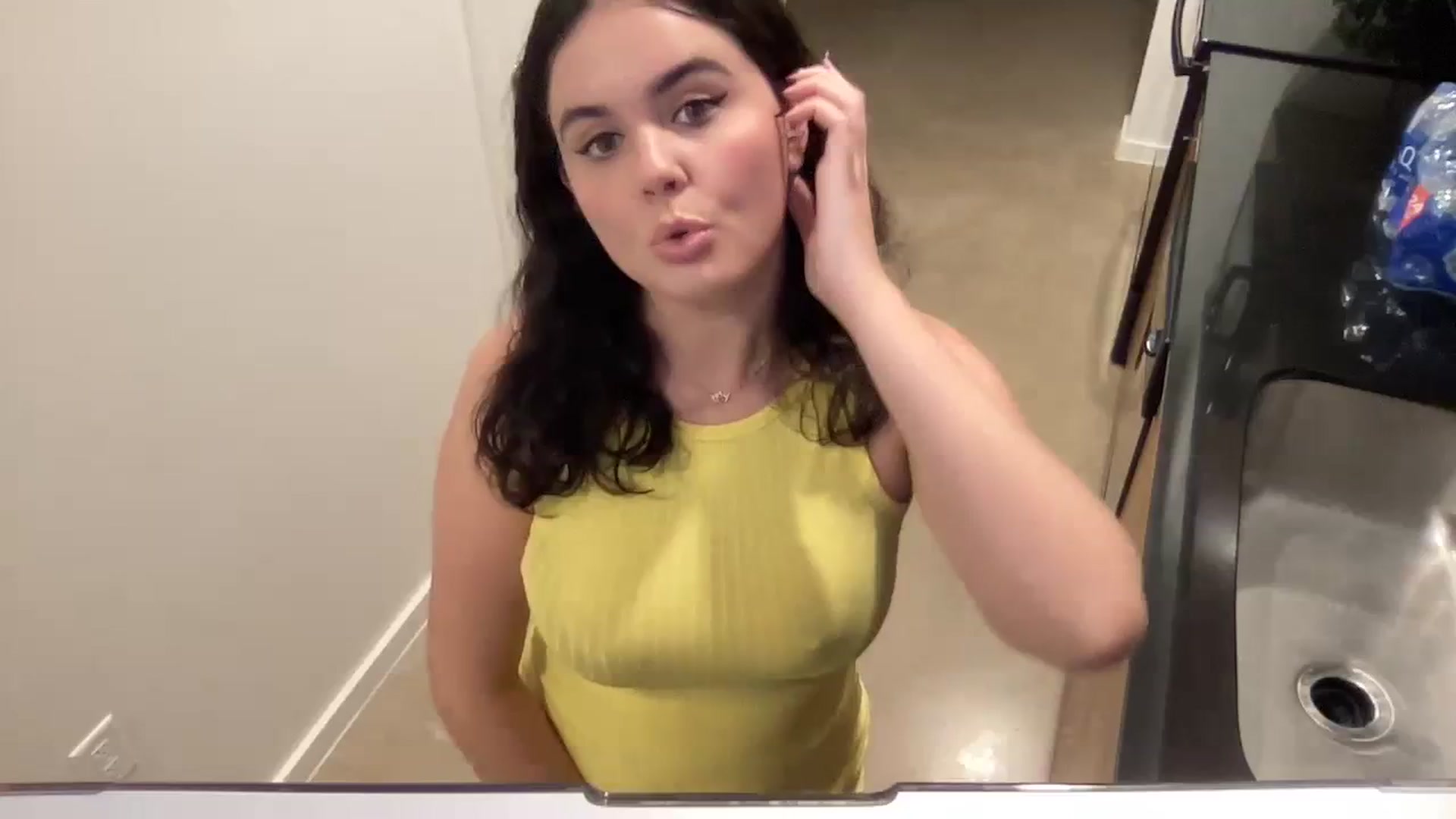 Gallery image thumbnail from Giaislovely's myfreecams stream on, 12/12/2023, 01:06 image 1 of 20