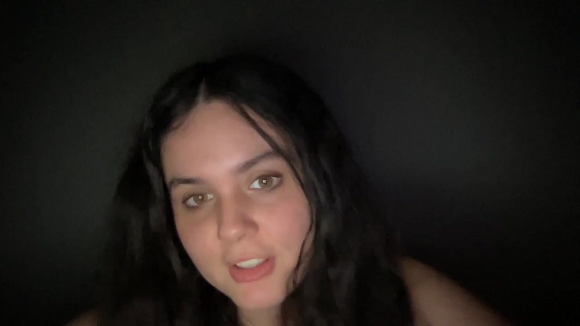 Gallery image thumbnail from Giaislovely's myfreecams stream on, 12/12/2023, 08:20 image 17 of 20
