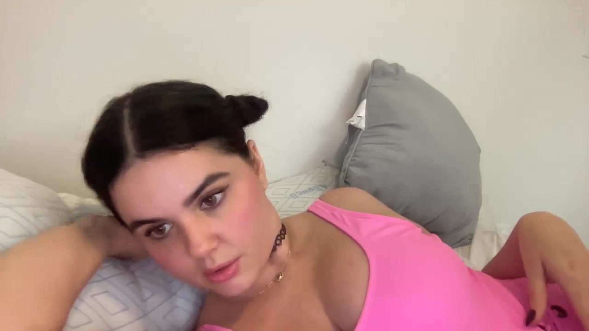 Gallery image thumbnail from Giaislovely's myfreecams stream on, 12/15/2023, 01:12 image 20 of 20