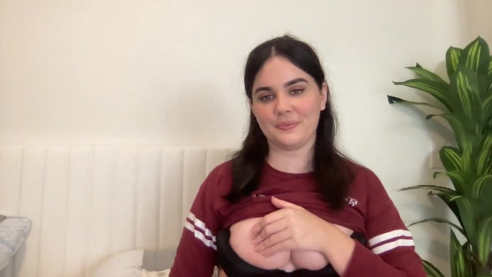Gallery image thumbnail from Giaislovely's myfreecams stream on, 01/14/2024, 09:52 image 18 of 20