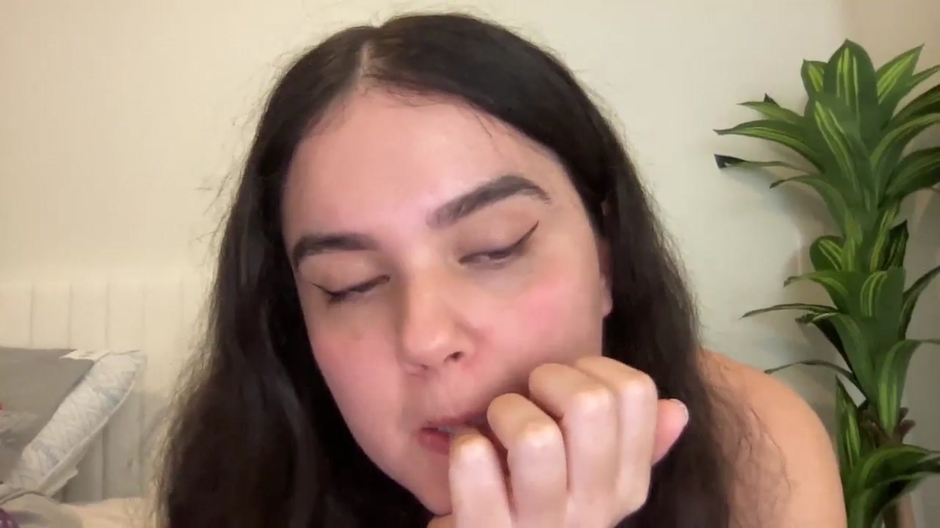 Gallery image thumbnail from Giaislovely's myfreecams stream on, 01/22/2024, 07:30 image 4 of 20