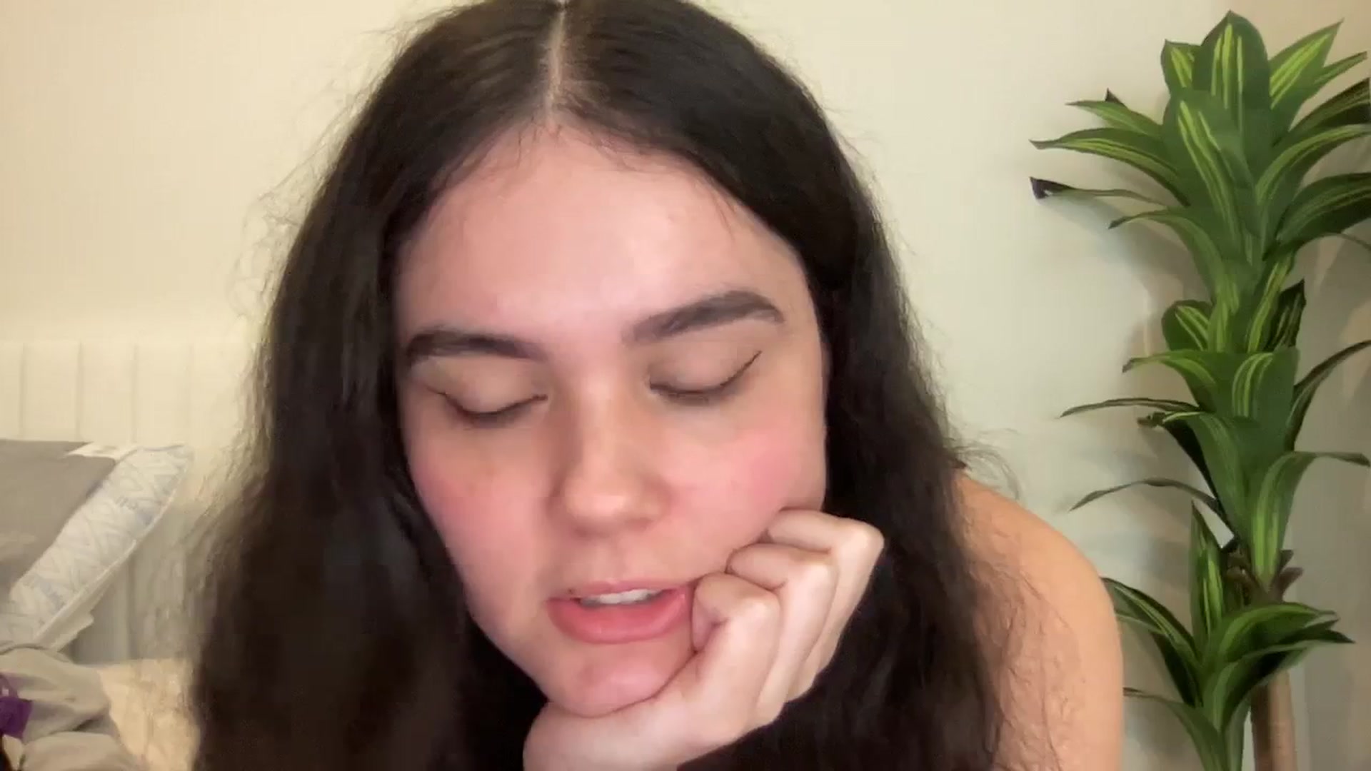 Gallery image thumbnail from Giaislovely's myfreecams stream on, 01/22/2024, 07:30 image 13 of 20