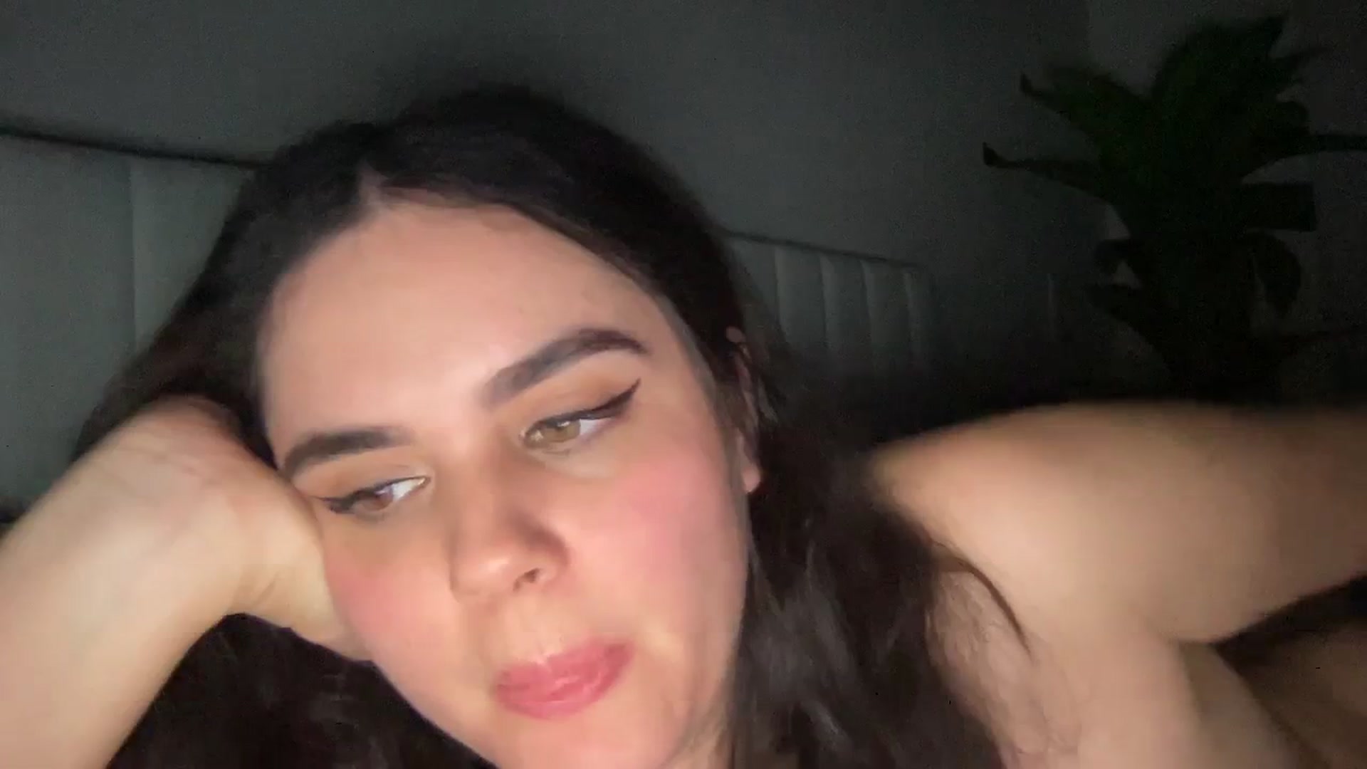 Gallery image thumbnail from Giaislovely's myfreecams stream on, 01/23/2024, 10:07 image 14 of 20