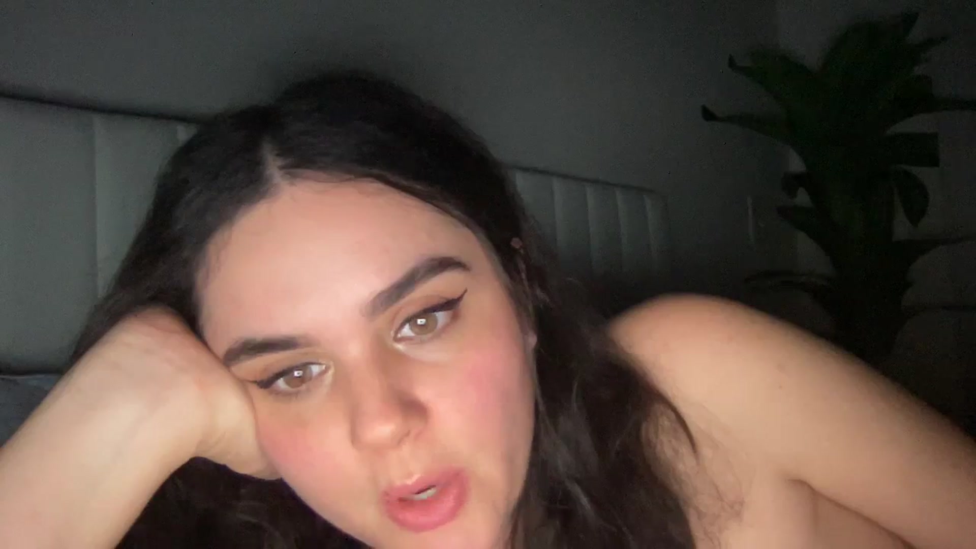 Gallery image thumbnail from Giaislovely's myfreecams stream on, 01/23/2024, 10:07 image 15 of 20