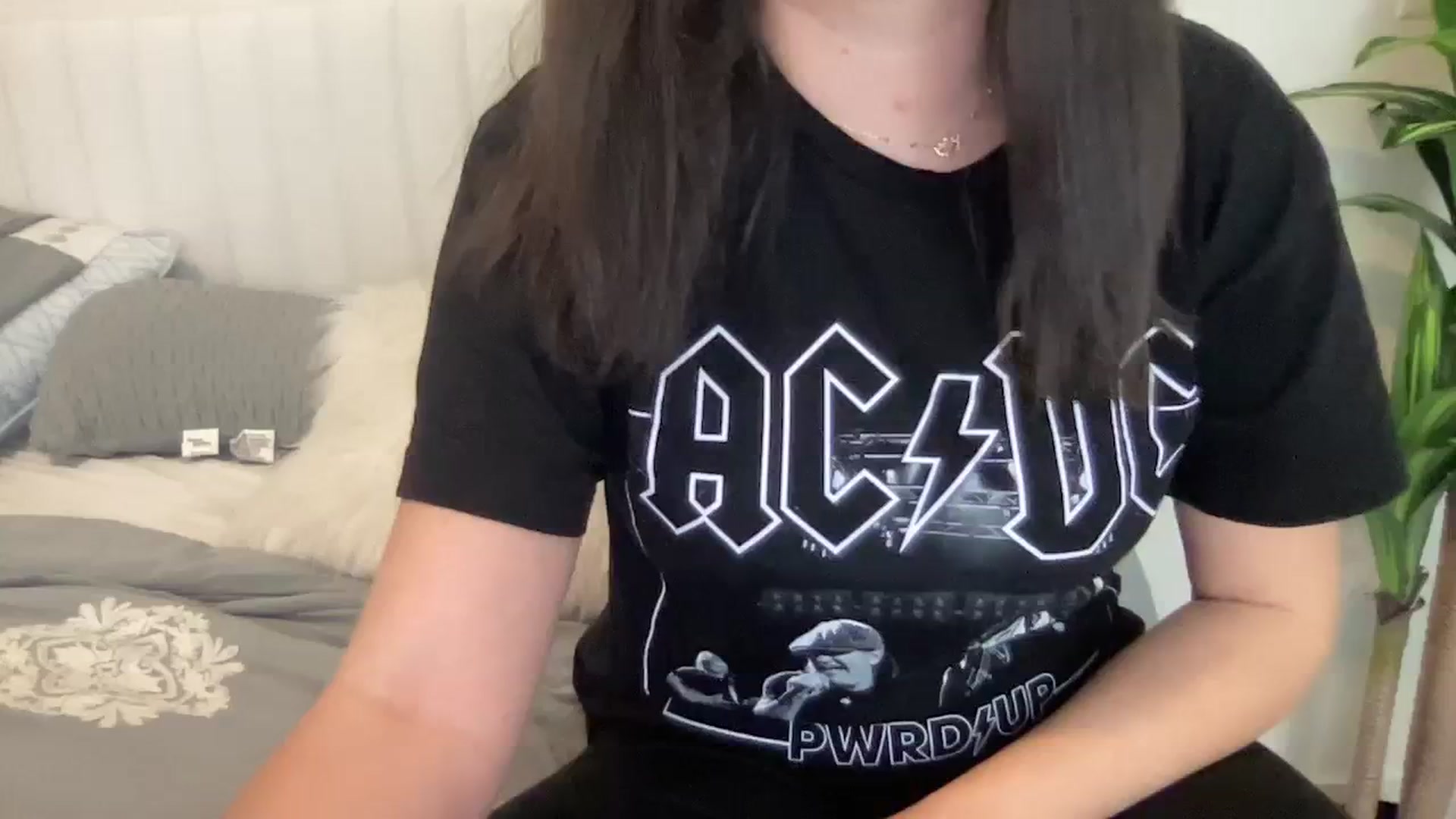 Gallery image thumbnail from Giaislovely's myfreecams stream on, 01/24/2024, 08:22 image 1 of 20