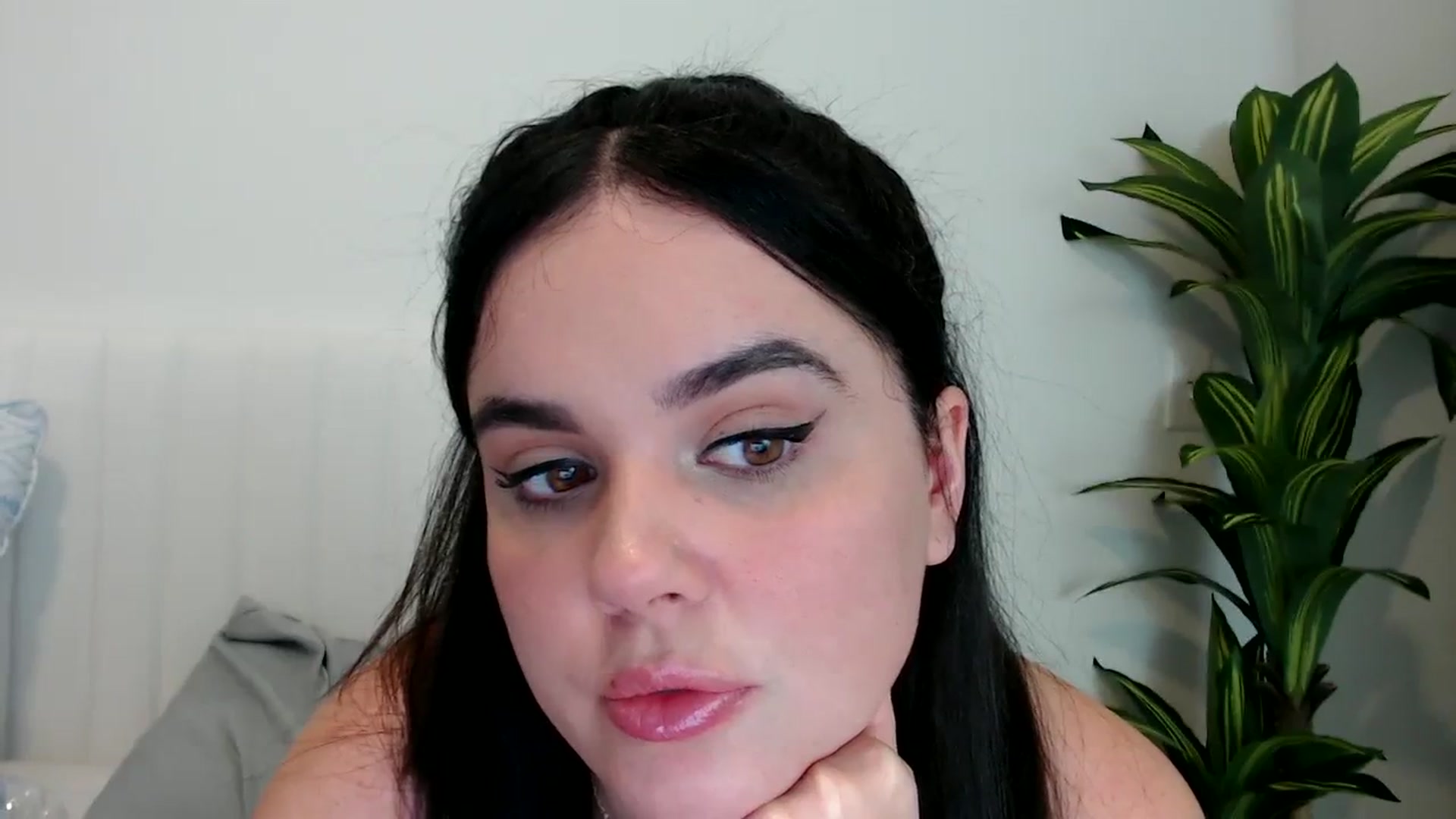 Gallery image thumbnail from Giaislovely's myfreecams stream on, 01/29/2024, 09:00 image 4 of 20