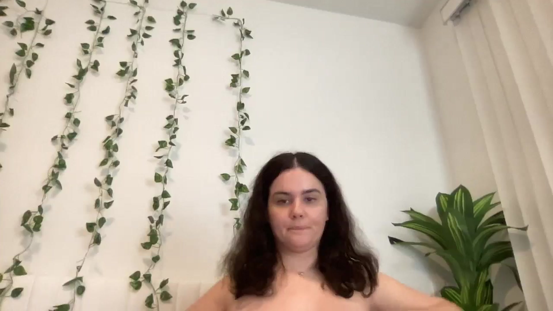 Gallery image thumbnail from Giaislovely's myfreecams stream on, 02/07/2024, 01:54 image 14 of 20
