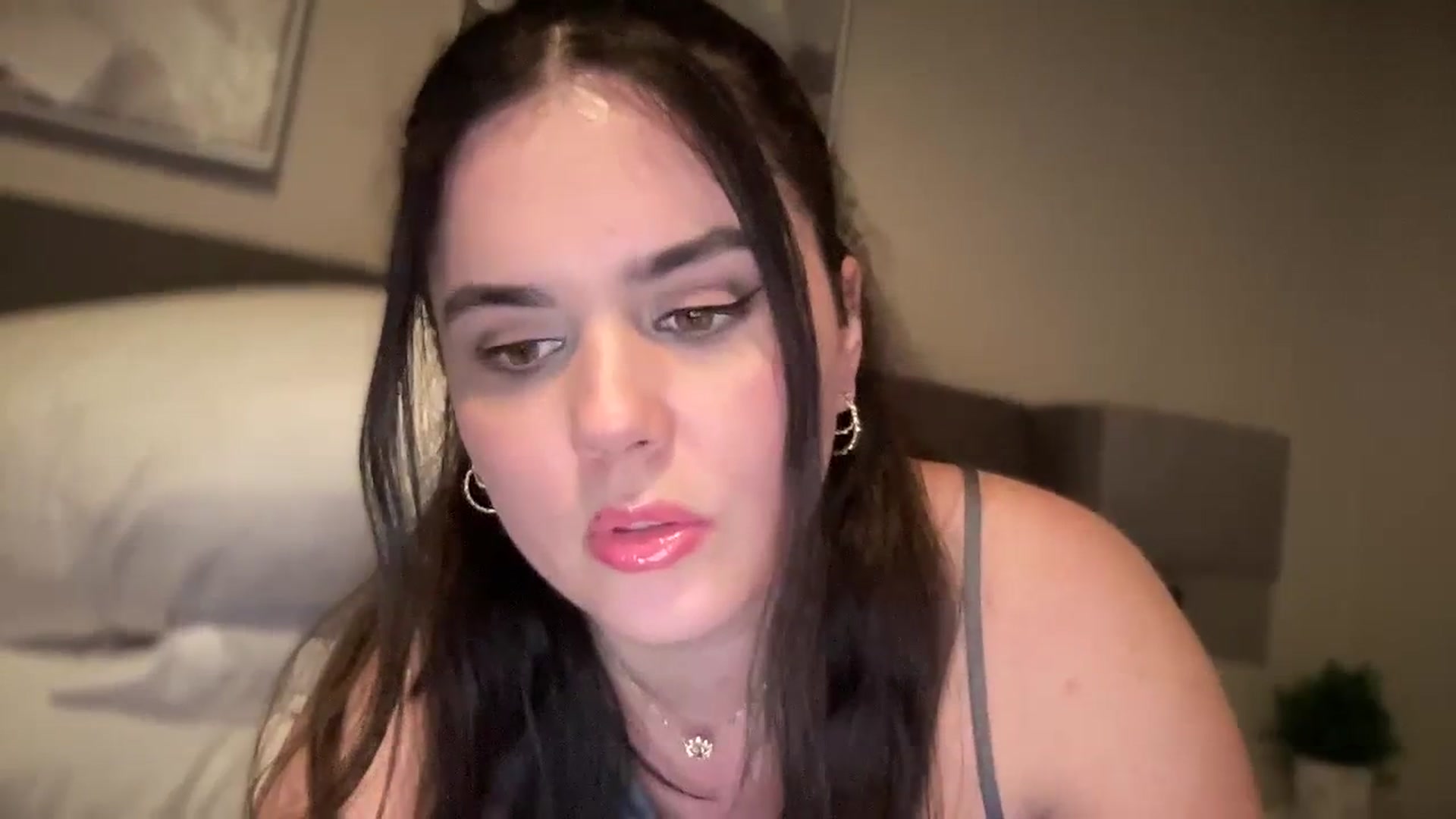 Gallery image thumbnail from Giaislovely's myfreecams stream on, 03/12/2024, 05:23 image 9 of 20