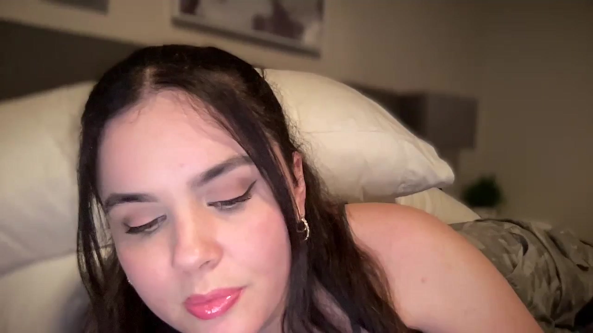 Gallery image thumbnail from Giaislovely's myfreecams stream on, 03/12/2024, 05:23 image 15 of 20