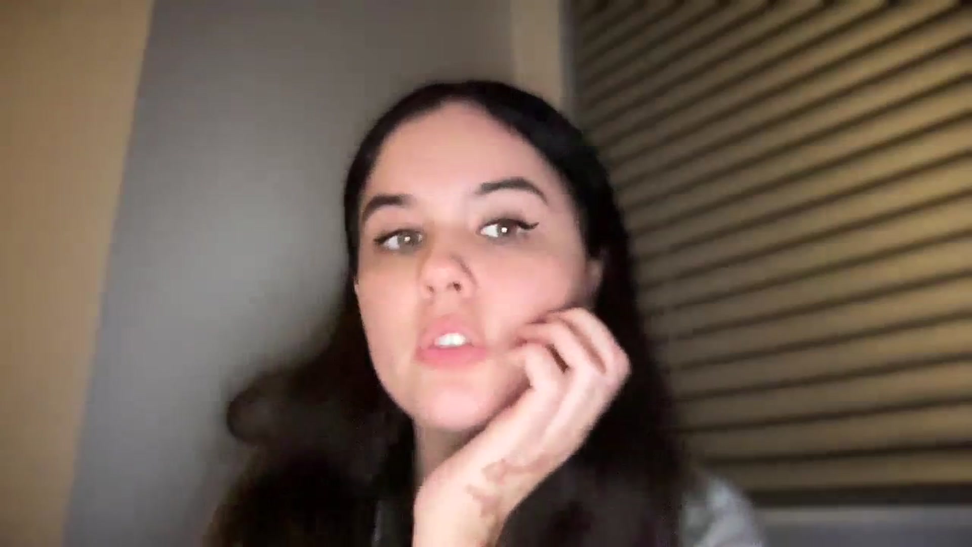 Gallery image thumbnail from Giaislovely's myfreecams stream on, 03/14/2024, 06:43 image 18 of 20